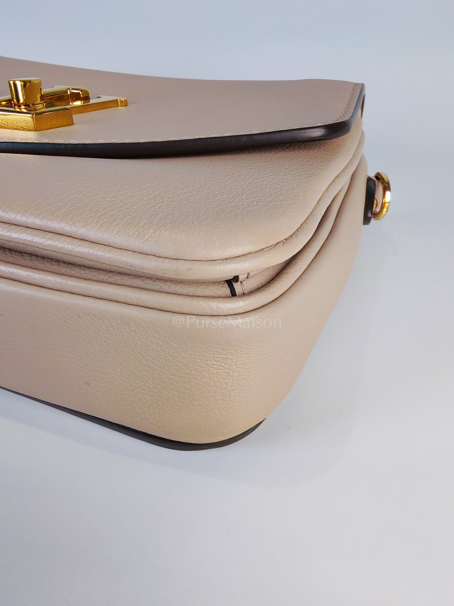 Oxford Lock Me Greige in Grained Calfskin Leather Crossbody Bag (Microchip) | Purse Maison Luxury Bags Shop