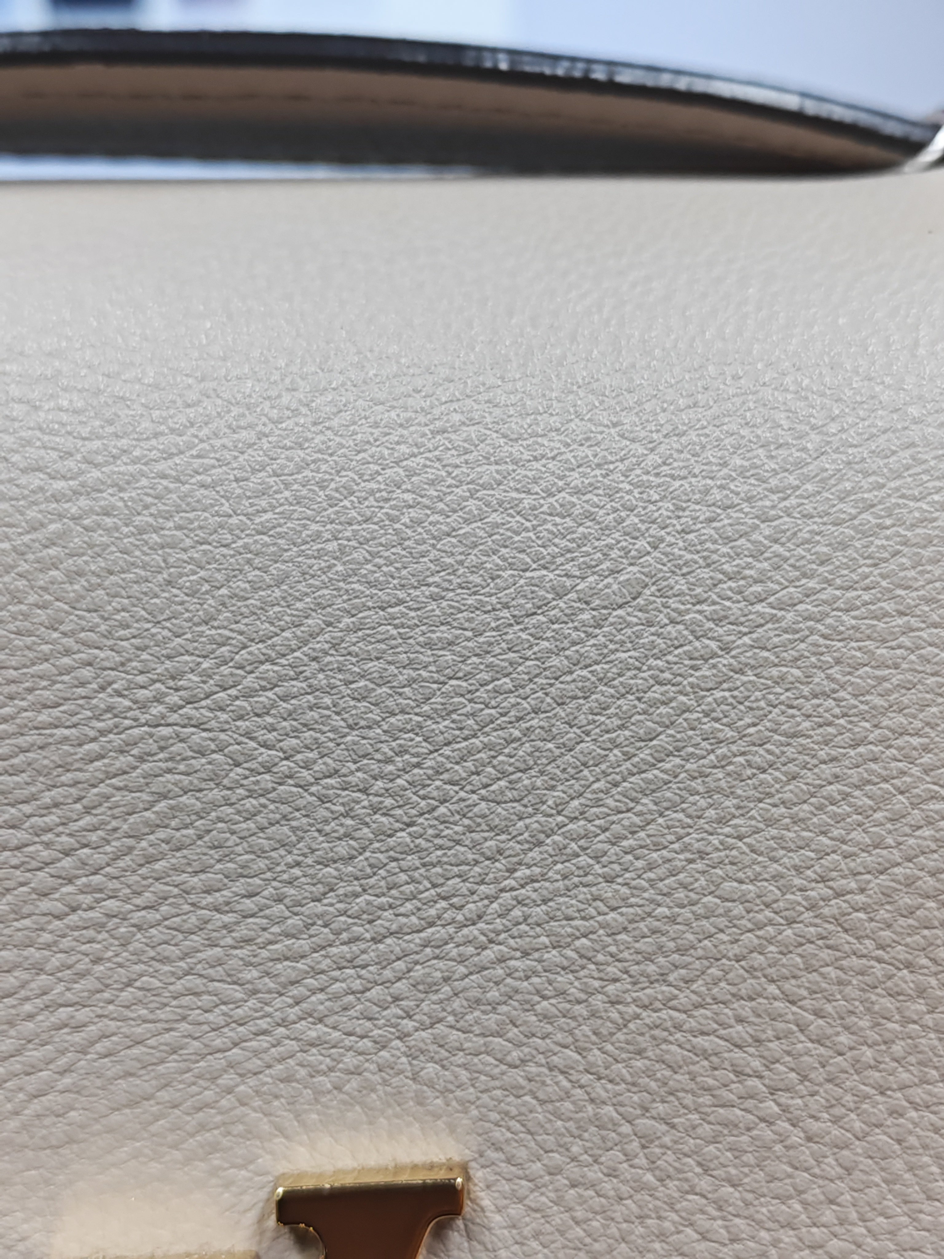 Oxford Lock Me Greige in Grained Calfskin Leather Crossbody Bag (Microchip) | Purse Maison Luxury Bags Shop