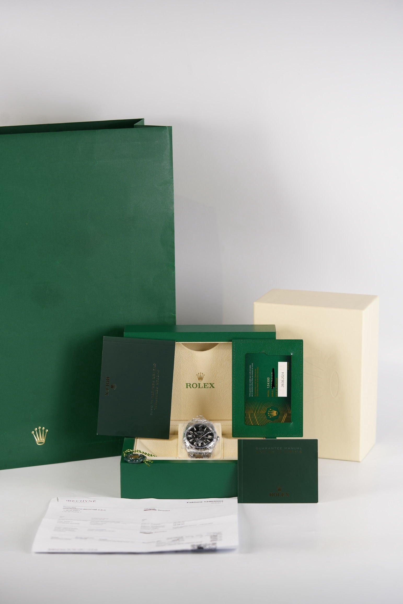 Oyster Perpetual 41mm Black Dial Stainless Strap (Reference Number 124300) | Purse Maison Luxury Bags Shop