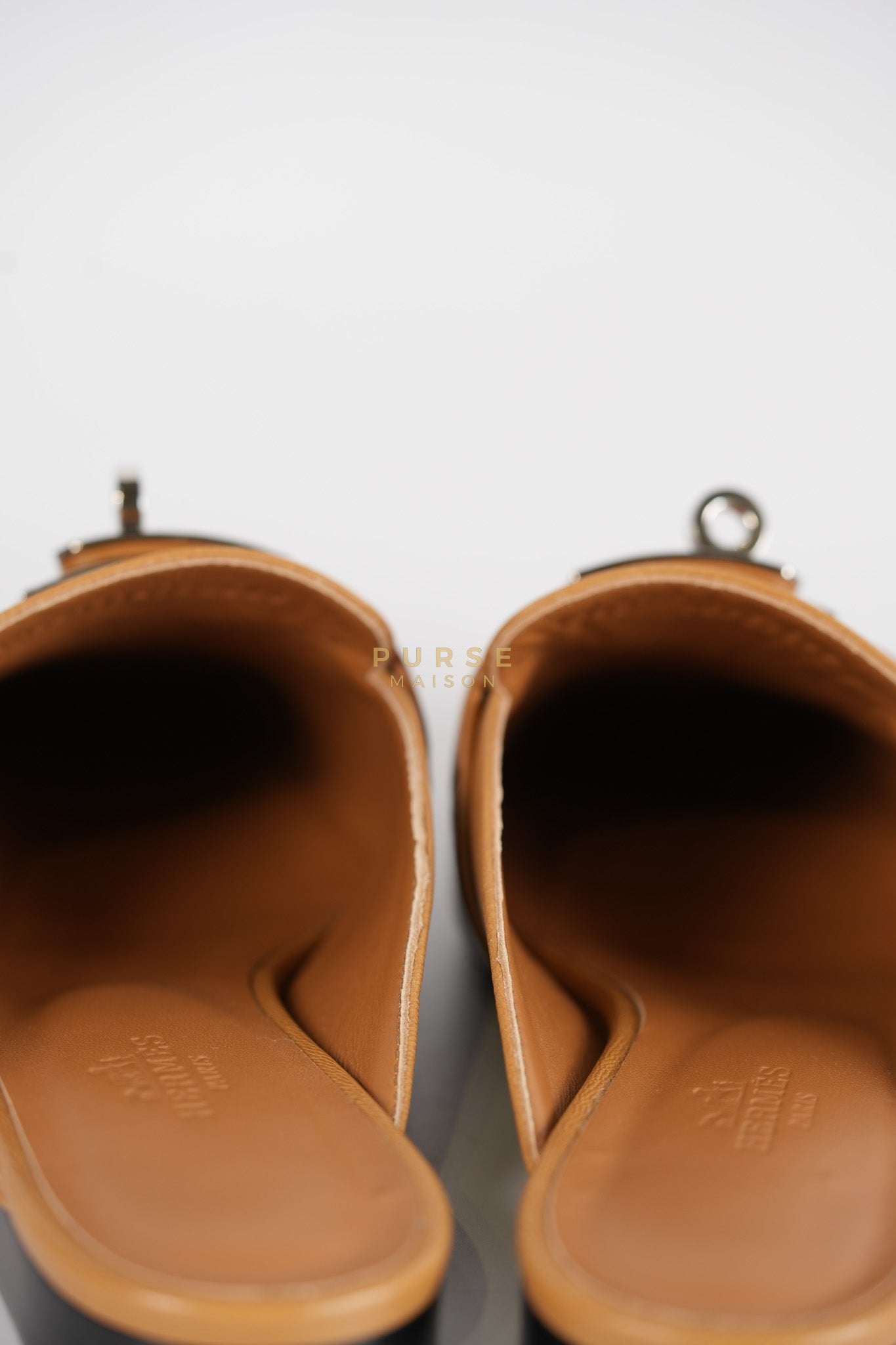 Oz Mule in Naturel Goatskin Leather & Palladium Kelly Buckle Size 37(24.5 cm) | Purse Maison Luxury Bags Shop