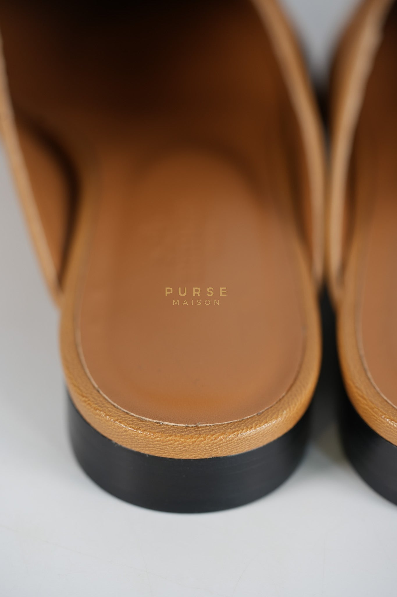 Oz Mule in Naturel Goatskin Leather & Palladium Kelly Buckle Size 37(24.5 cm) | Purse Maison Luxury Bags Shop