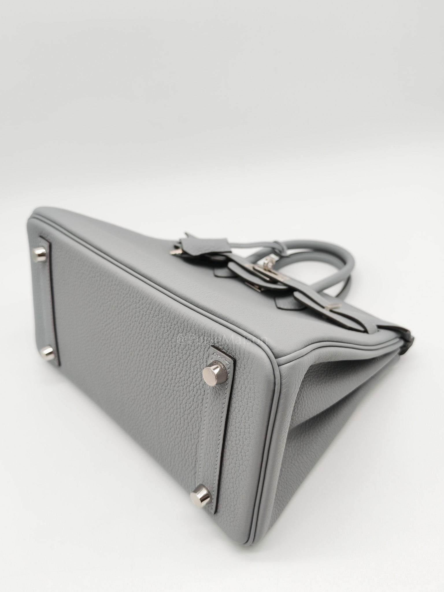 Birkin 25 in Gris Pantin Togo Leather & Palladium Hardware Stamp K(2025)