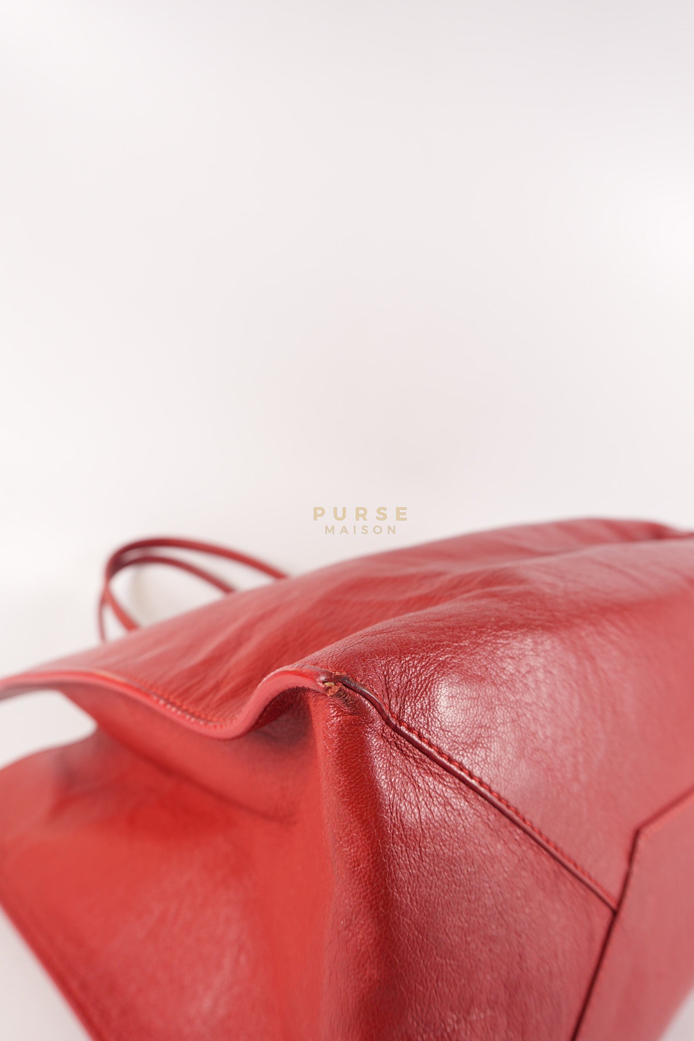Papier A4 40 in Red Calfskin Leather Tote Bag | Purse Maison Luxury Bags Shop
