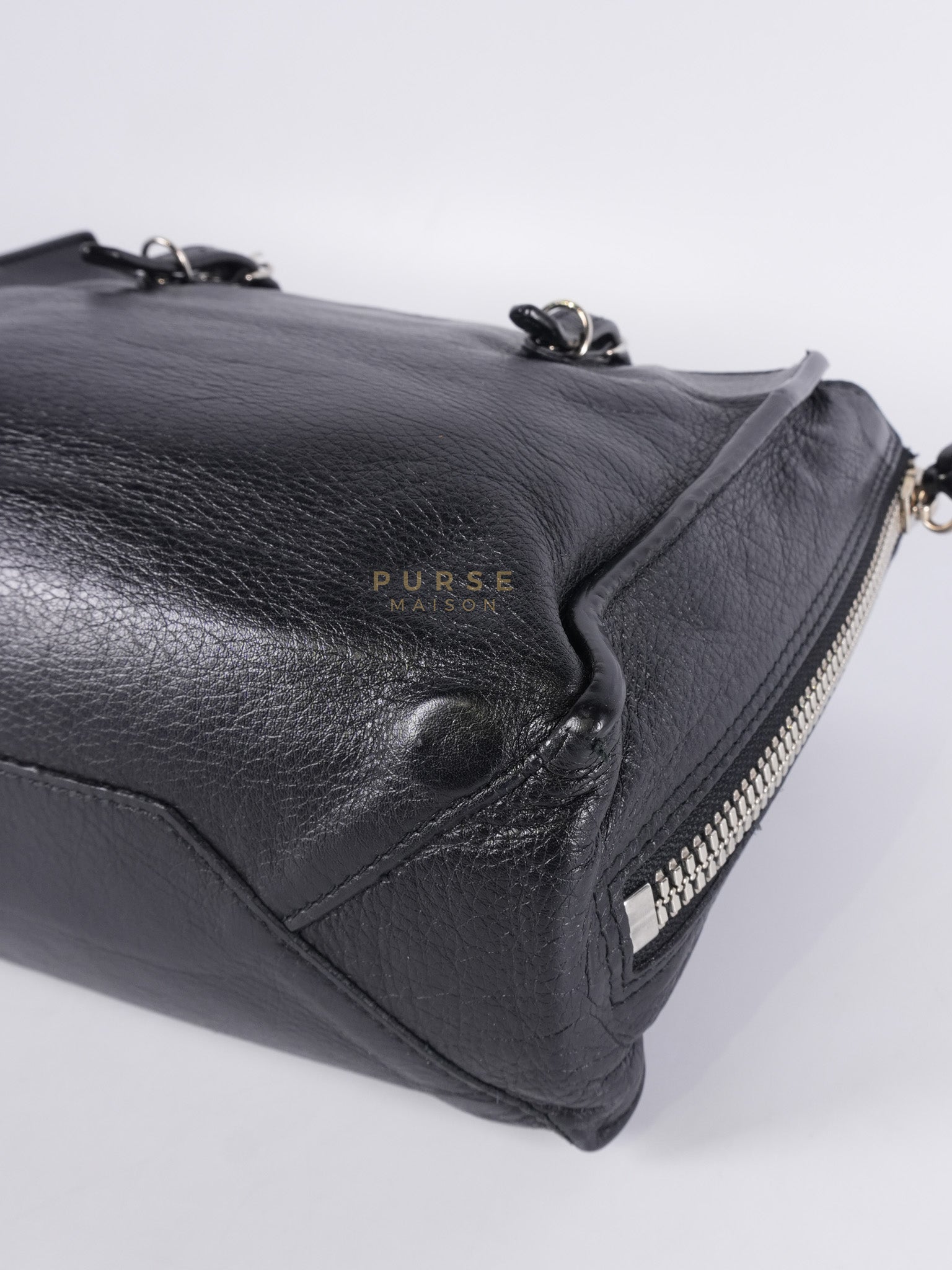Papier A4 Mini Tote Black in Calfskin Leather | Purse Maison Luxury Bags Shop