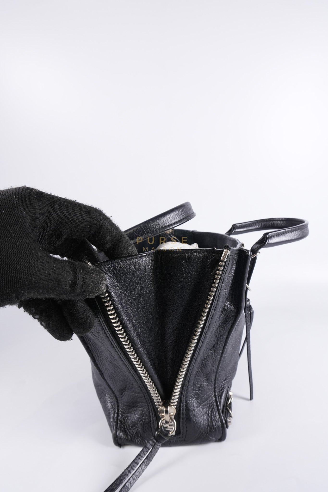 Papier A4 Mini Tote Black in Calfskin Leather | Purse Maison Luxury Bags Shop