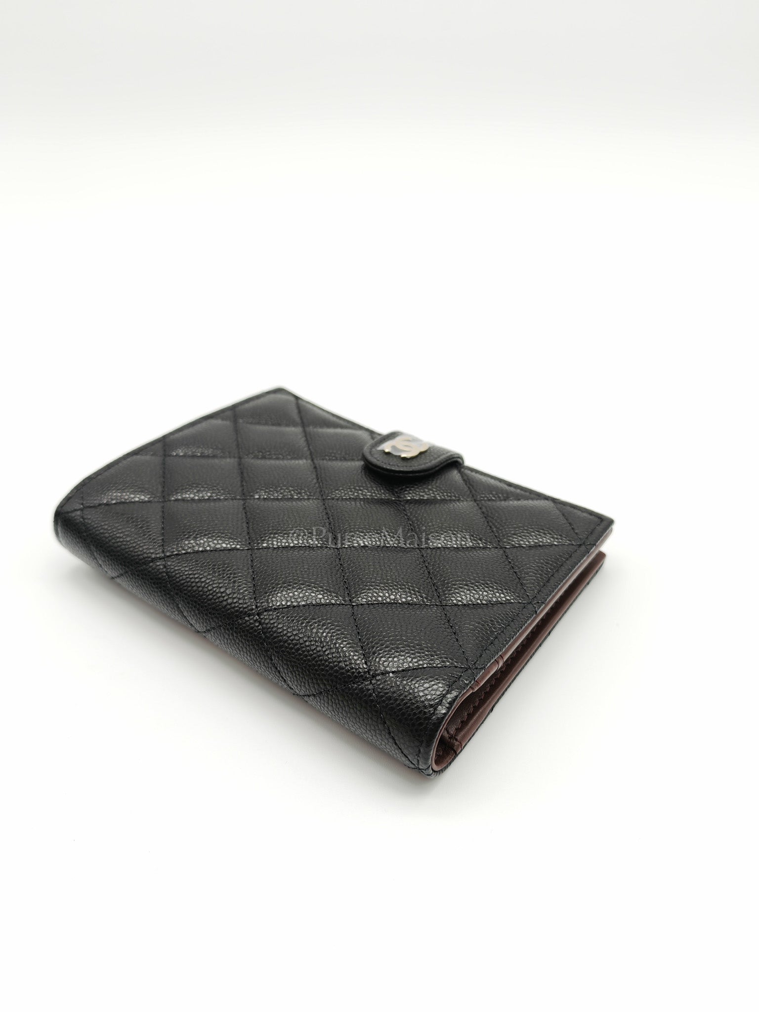 Passport Holder in Black Caviar Leather and Light Gold Hardware (Microchip) TK****2G | Purse Maison Luxury Bags Shop