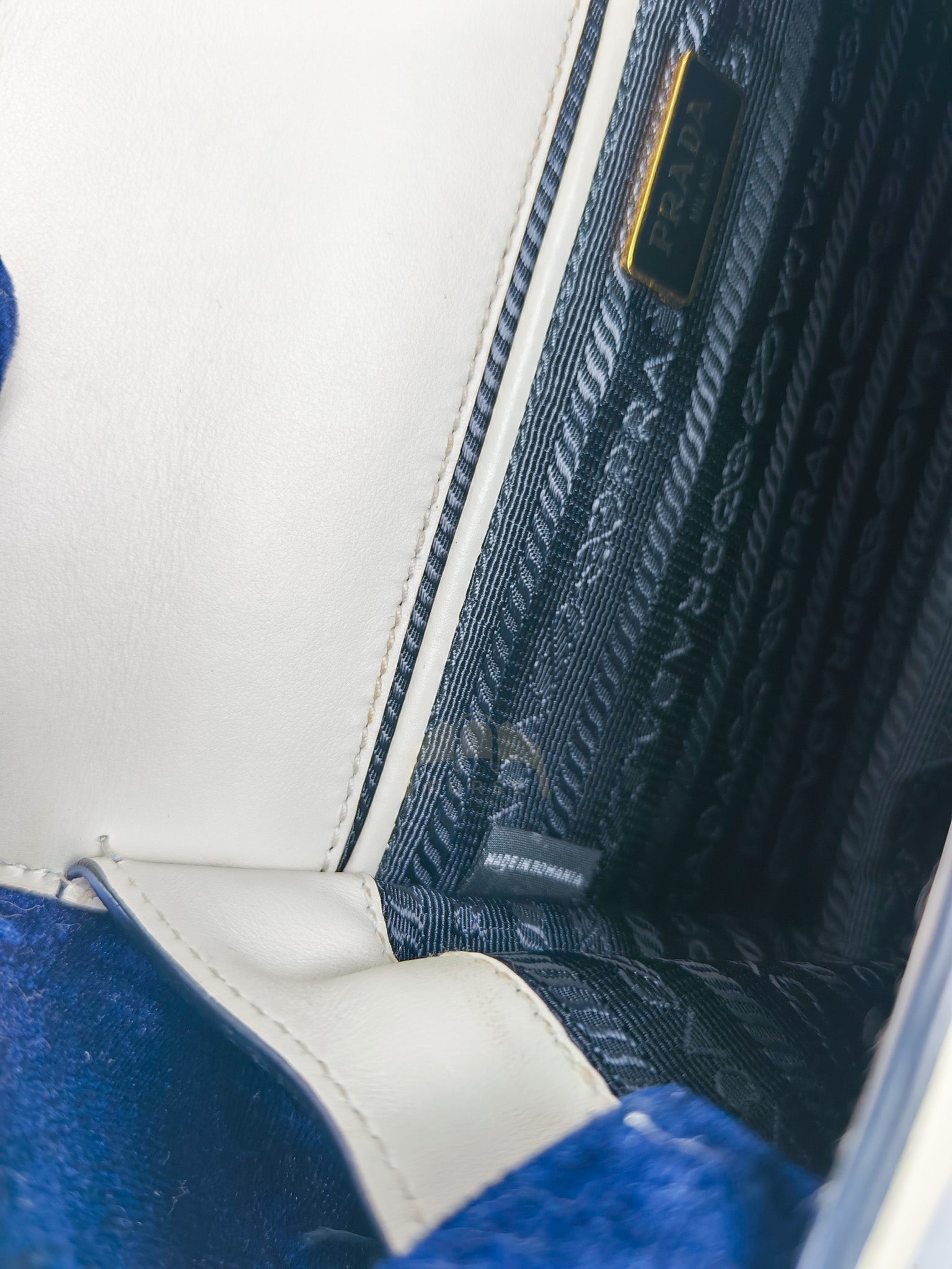 Pattina in Bianco Saffiano Leather Chain Shoulder Bag | Purse Maison Luxury Bags Shop