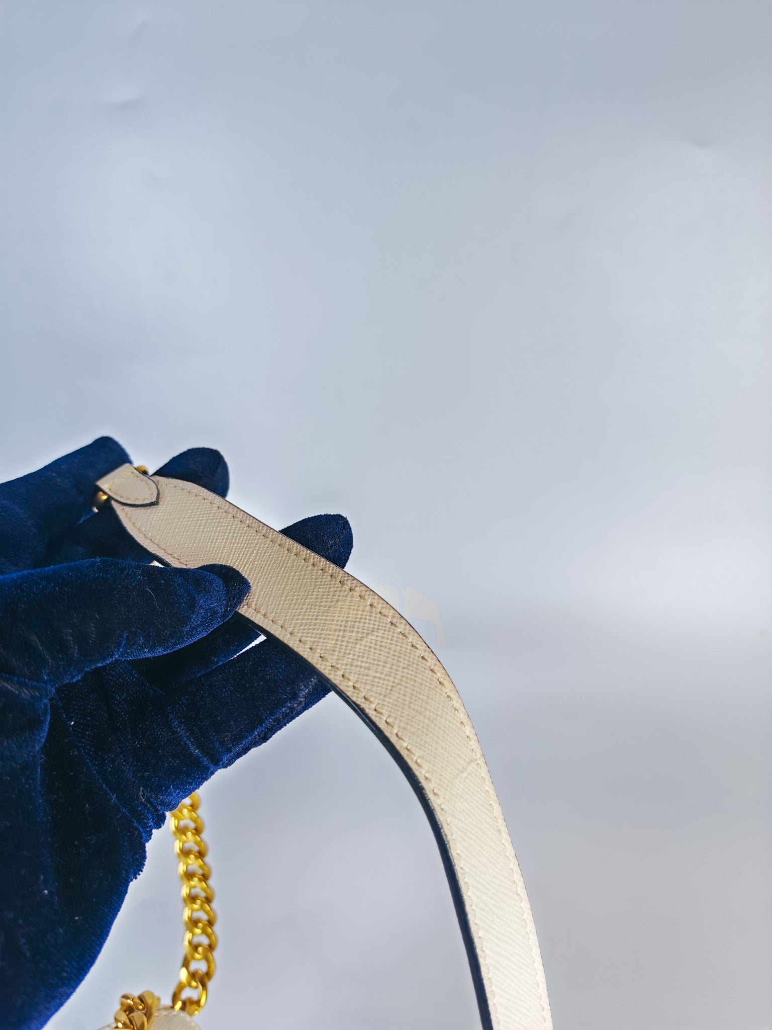 Pattina in Bianco Saffiano Leather Chain Shoulder Bag | Purse Maison Luxury Bags Shop