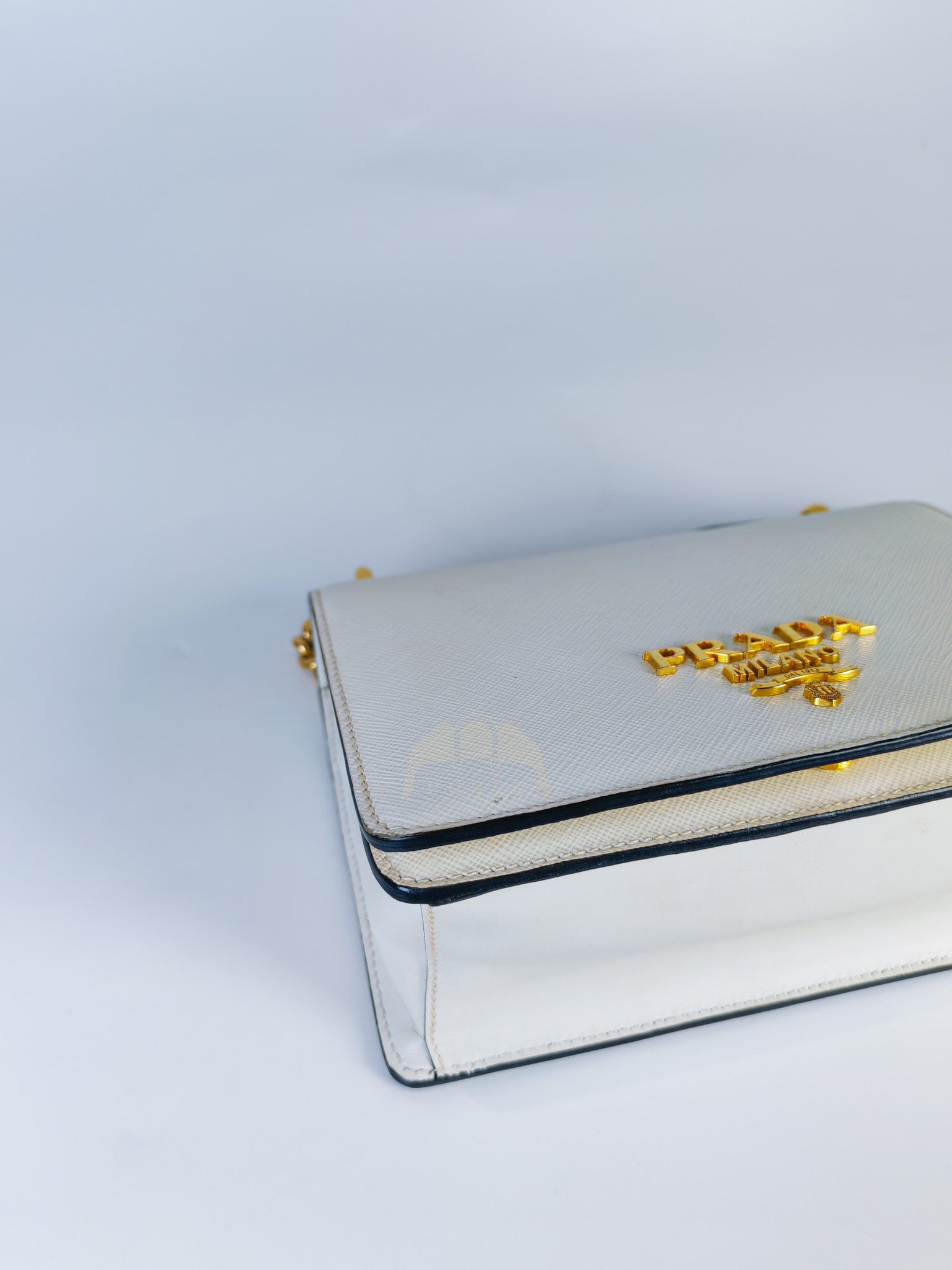 Pattina in Bianco Saffiano Leather Chain Shoulder Bag | Purse Maison Luxury Bags Shop