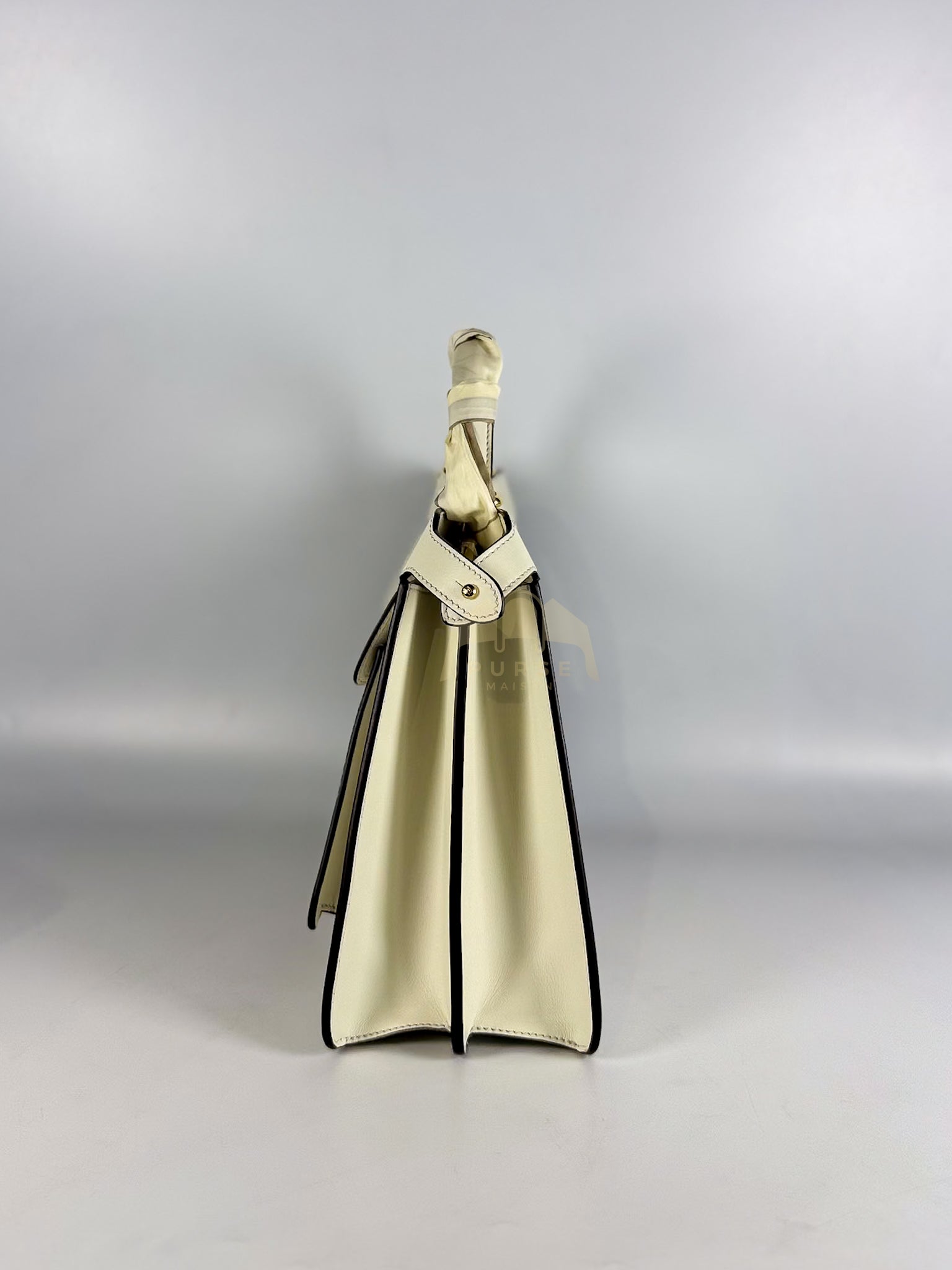 Peekaboo ISeeU Pochette Medium in White Calfskin Leather | Purse Maison Luxury Bags Shop