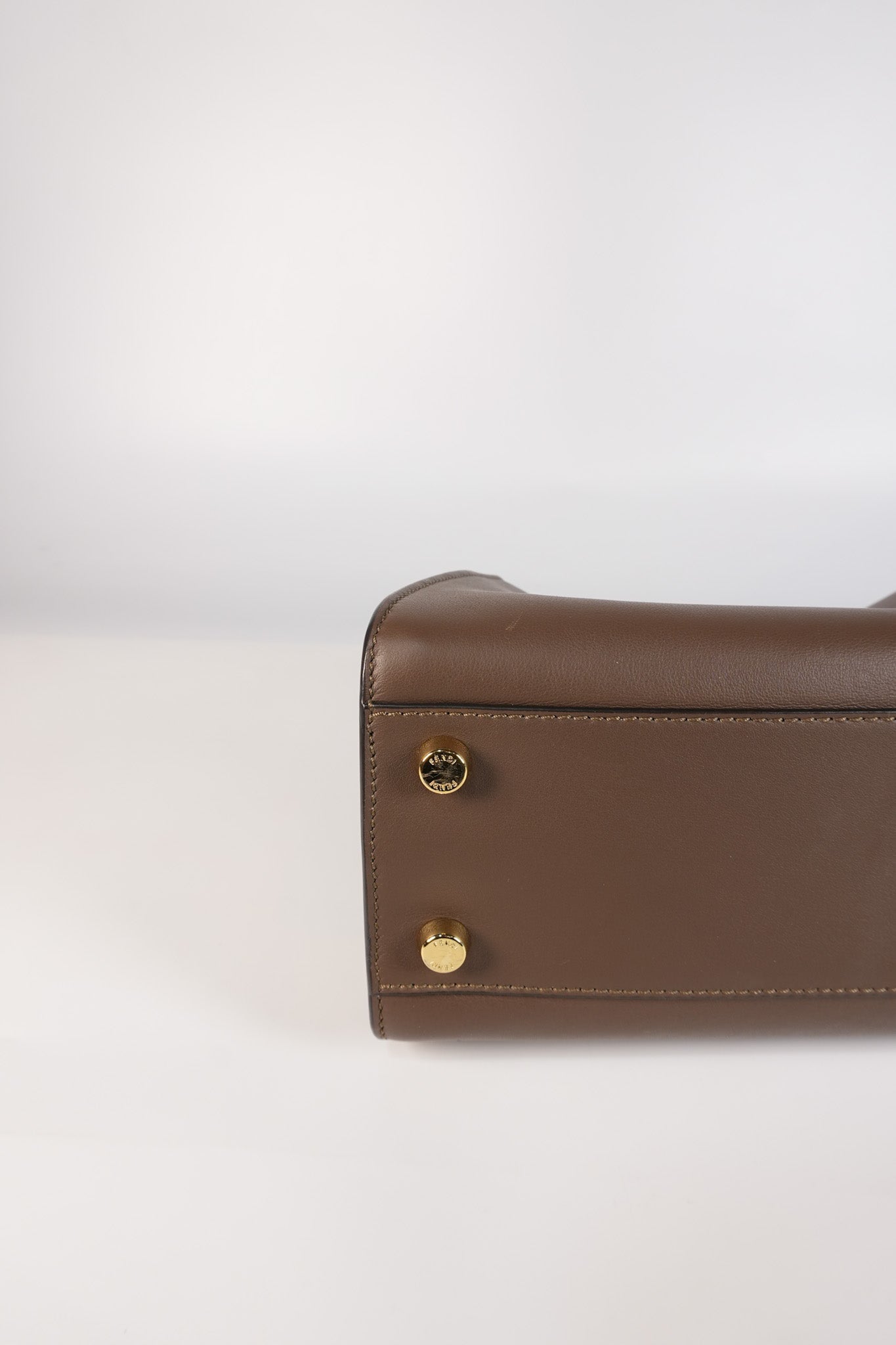 Peekaboo IseeU Small in Brown Calfskin Leather | Purse Maison Luxury Bags Shop