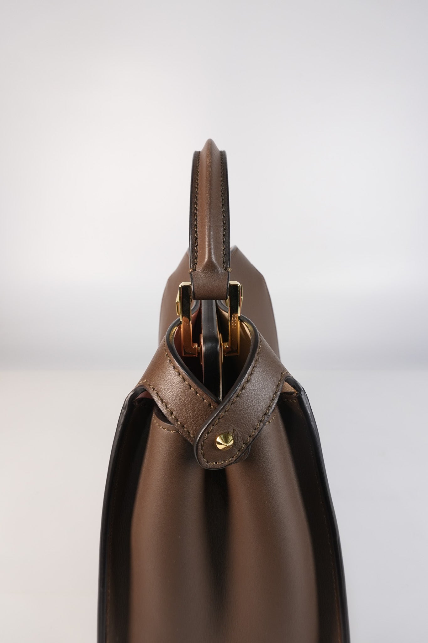 Peekaboo IseeU Small in Brown Calfskin Leather | Purse Maison Luxury Bags Shop