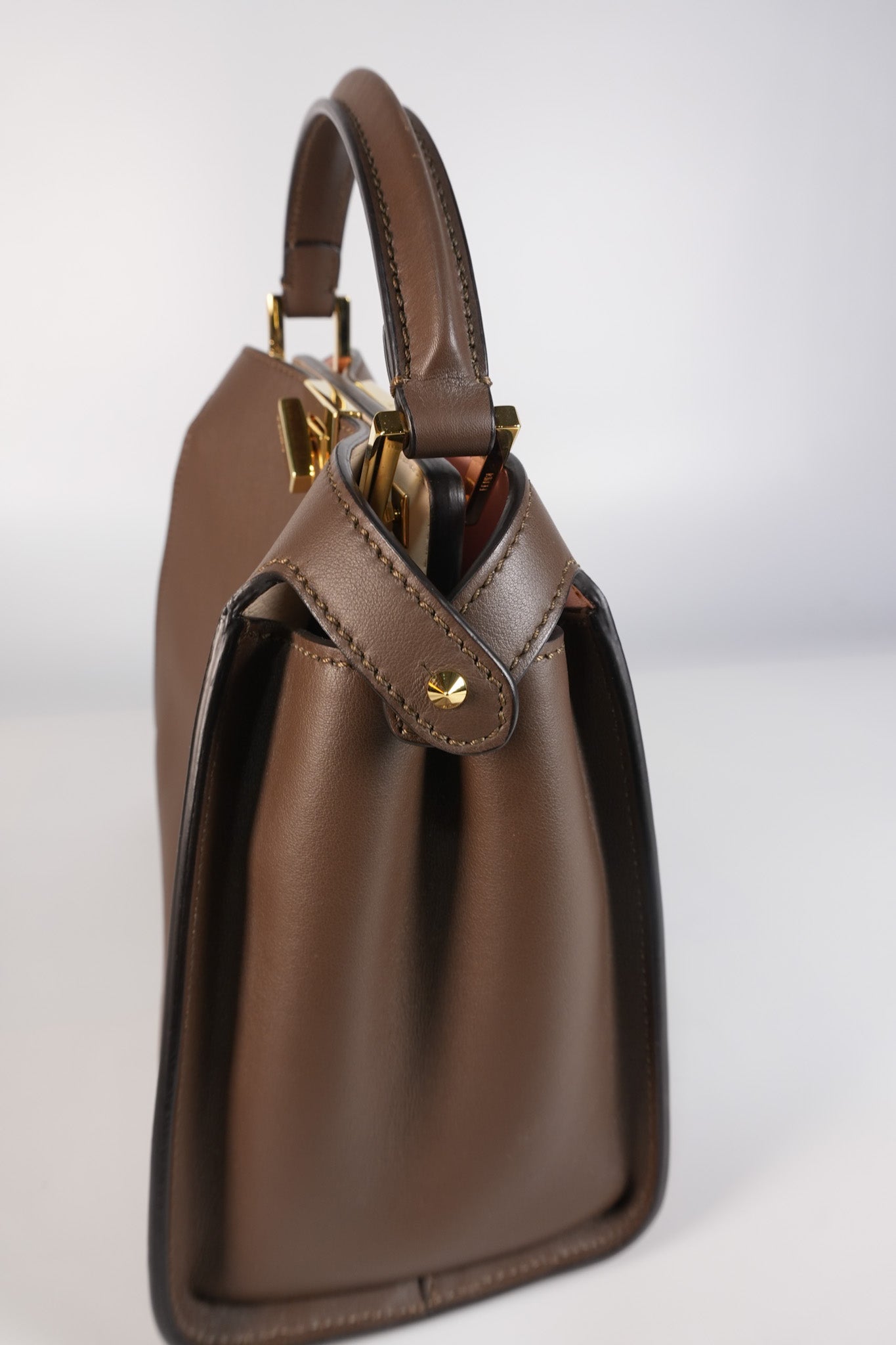 Peekaboo IseeU Small in Brown Calfskin Leather | Purse Maison Luxury Bags Shop