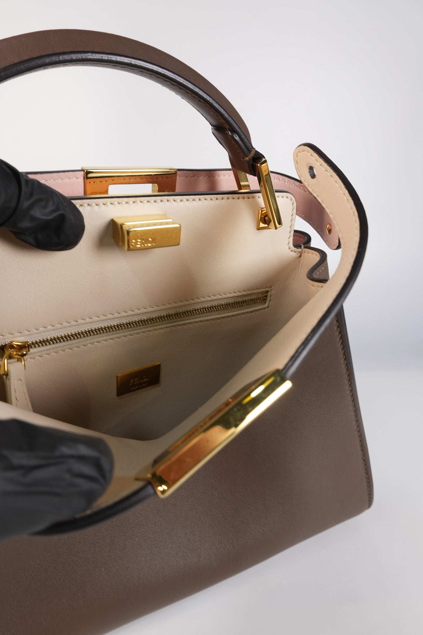 Peekaboo IseeU Small in Brown Calfskin Leather | Purse Maison Luxury Bags Shop