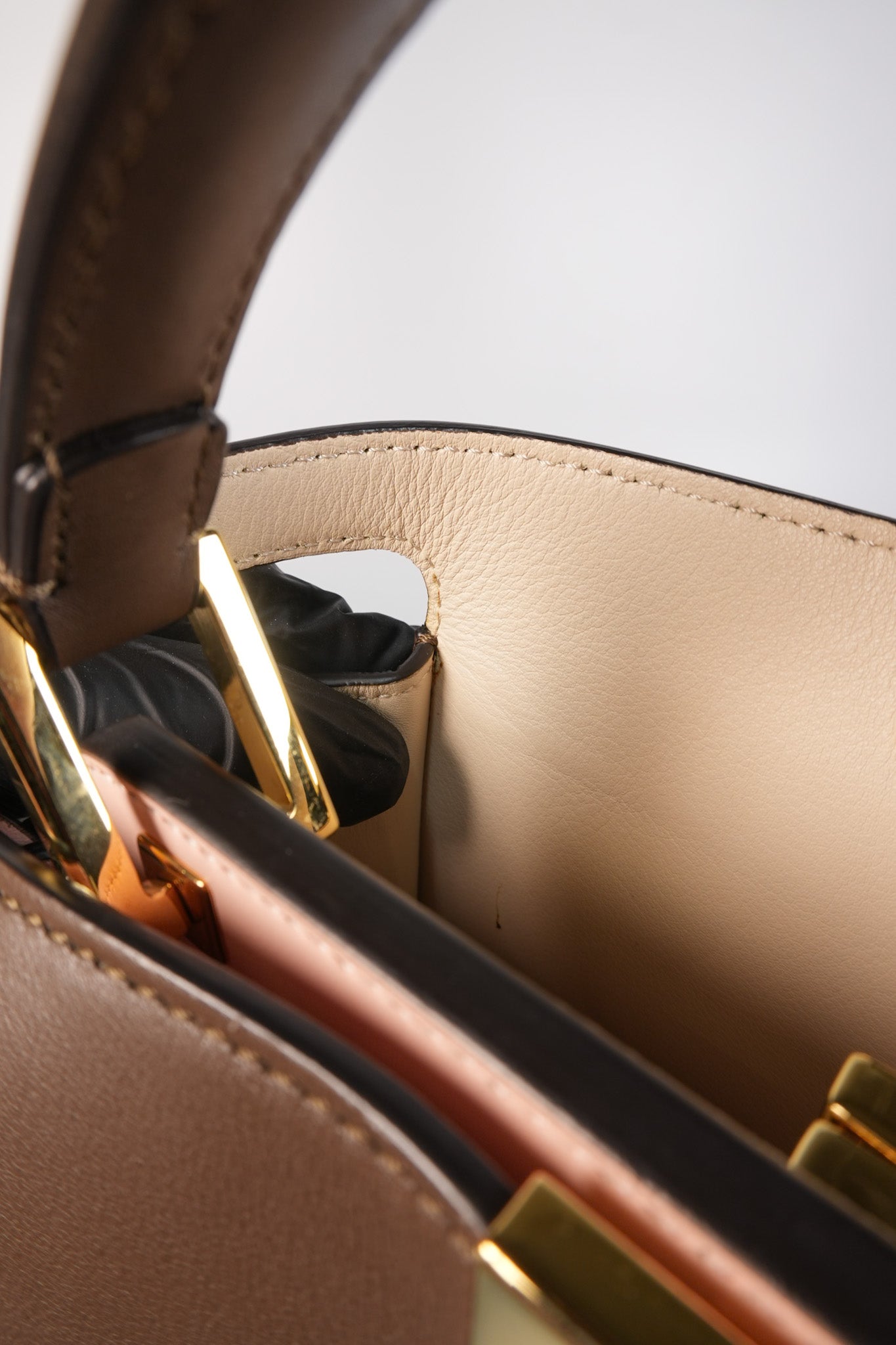 Peekaboo IseeU Small in Brown Calfskin Leather | Purse Maison Luxury Bags Shop