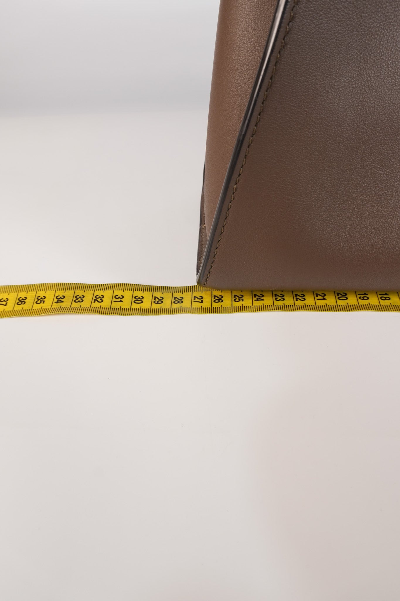 Peekaboo IseeU Small in Brown Calfskin Leather | Purse Maison Luxury Bags Shop