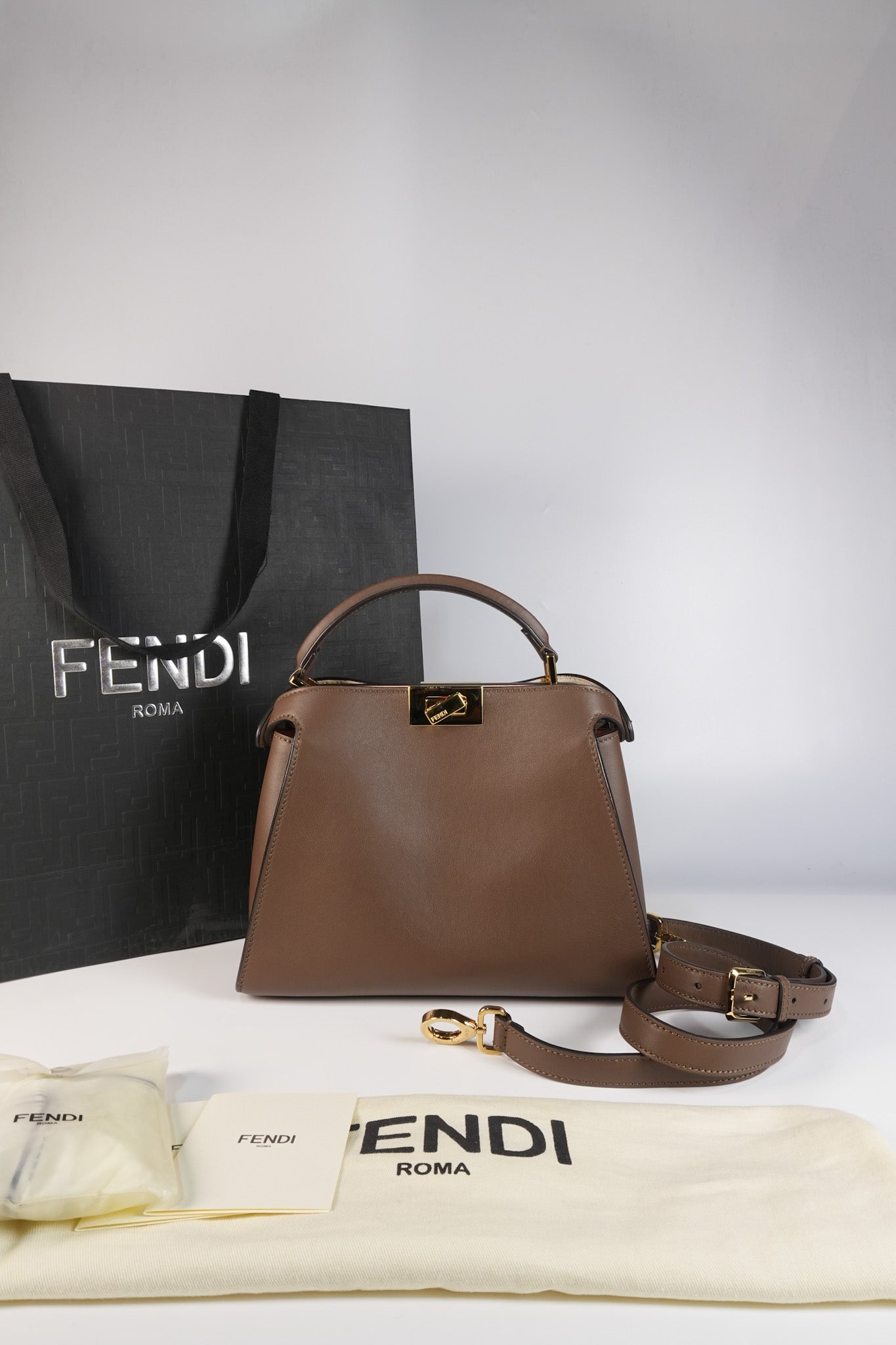 Peekaboo IseeU Small in Brown Calfskin Leather | Purse Maison Luxury Bags Shop