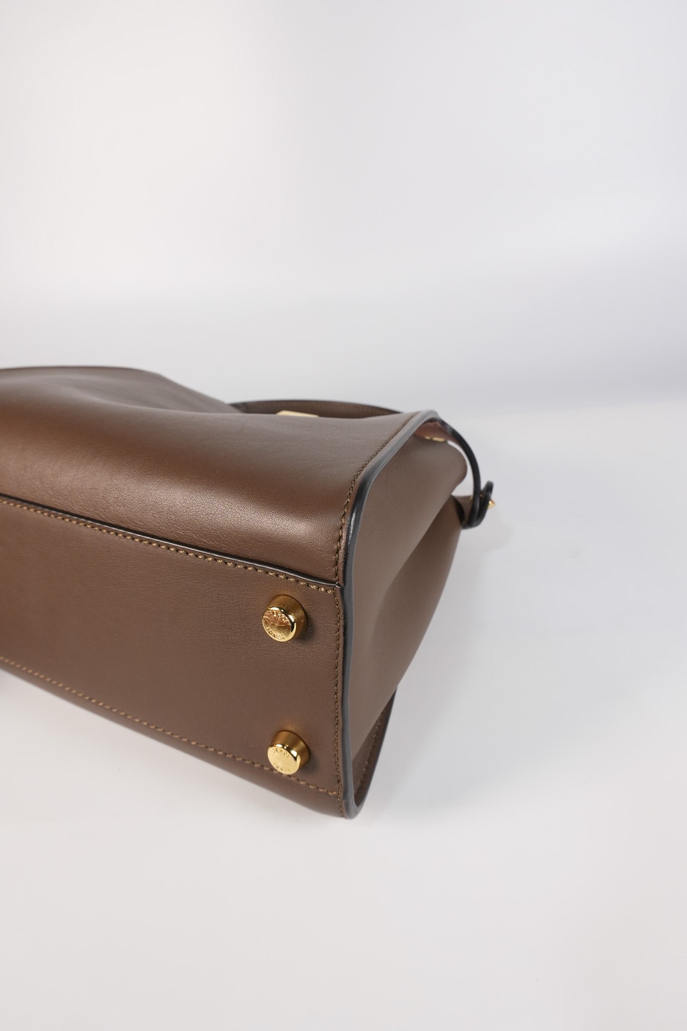 Peekaboo IseeU Small in Brown Calfskin Leather | Purse Maison Luxury Bags Shop