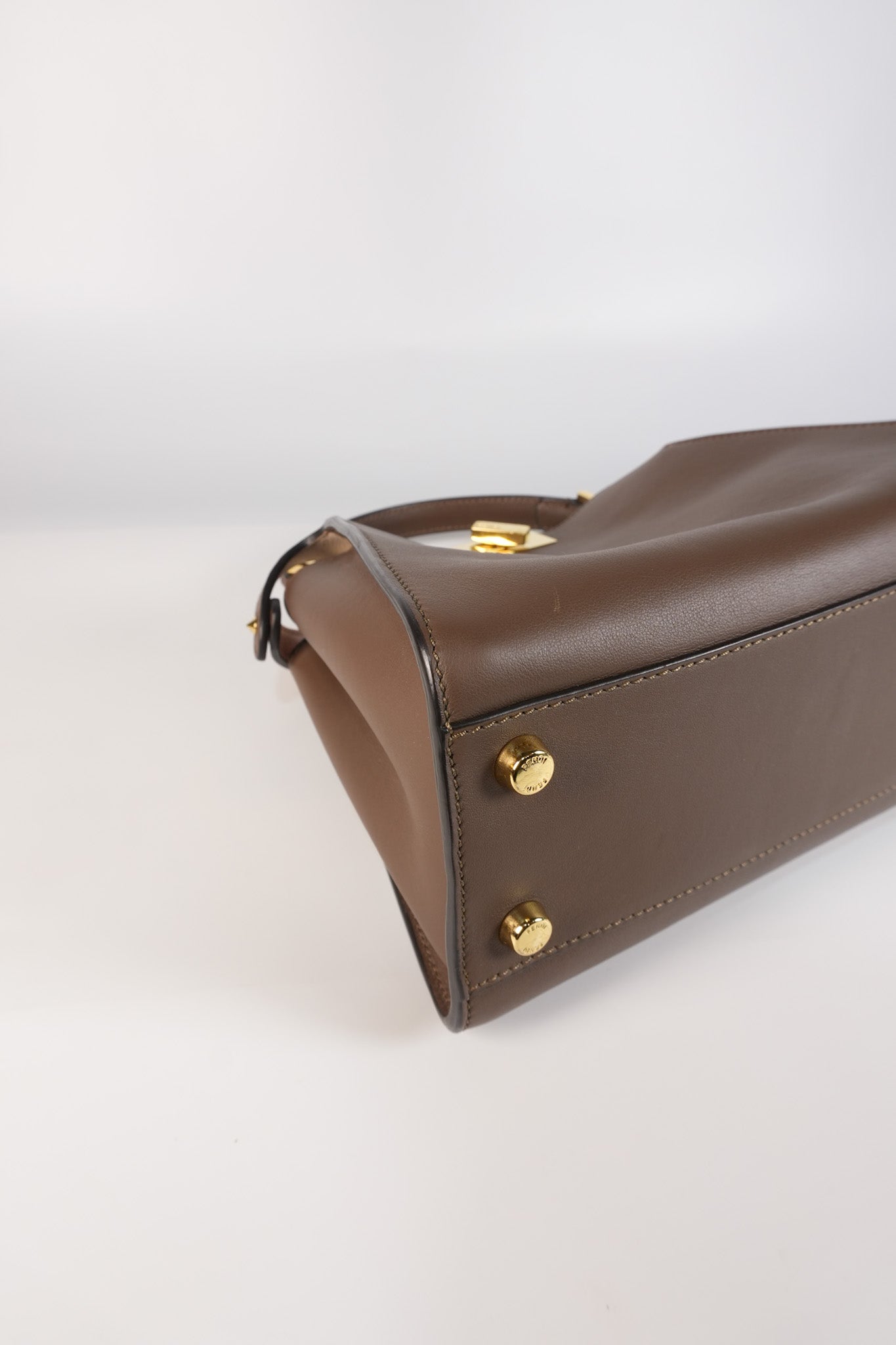 Peekaboo IseeU Small in Brown Calfskin Leather | Purse Maison Luxury Bags Shop