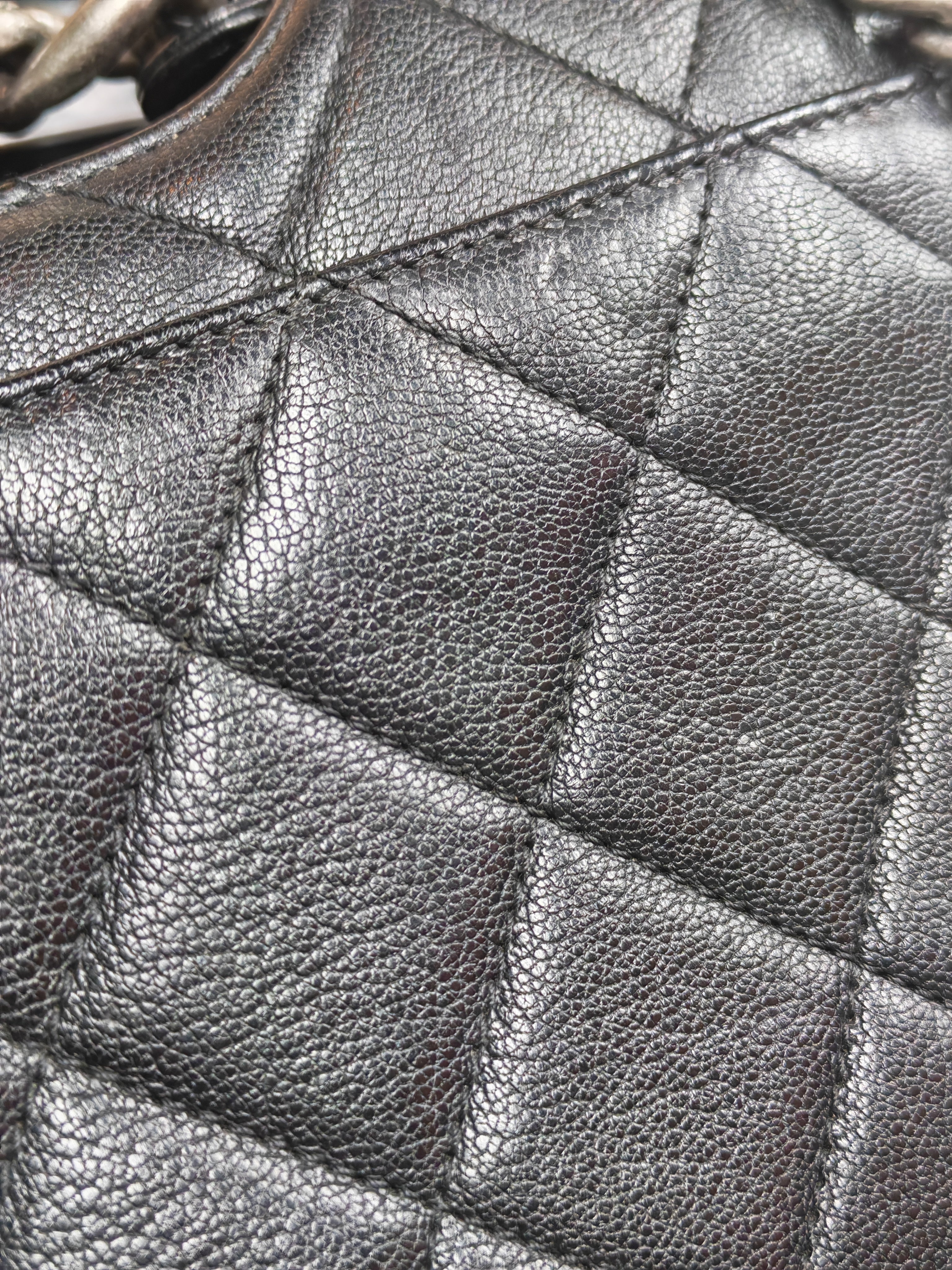 Perfect Edge Flap in Quilted Goatskin Leather and Ruthenium Hardware Series 21 | Purse Maison Luxury Bags Shop