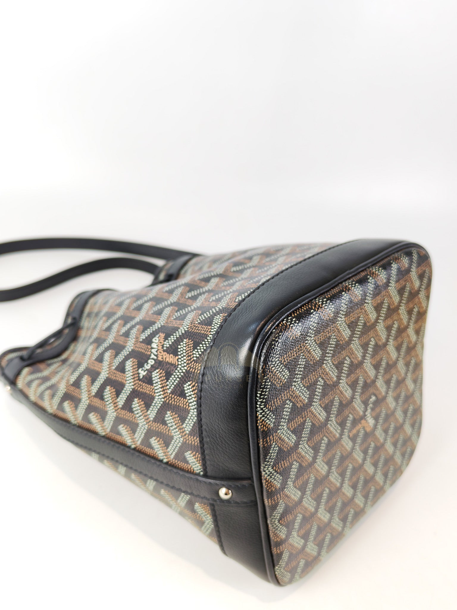 Petit Flot Bucket Sling Bag PM in Black Goyardine Canvas | Purse Maison Luxury Bags Shop