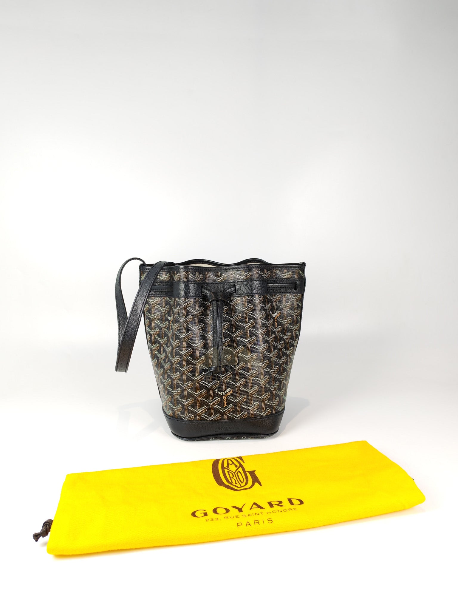 Petit Flot Bucket Sling Bag PM in Black Goyardine Canvas | Purse Maison Luxury Bags Shop