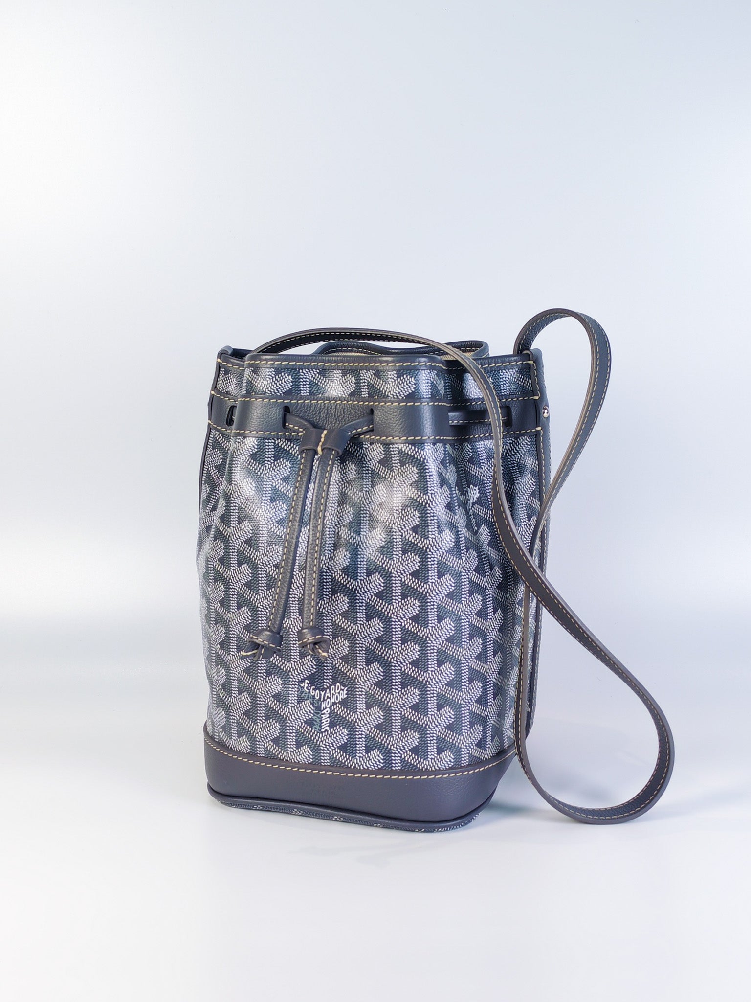 Petit Flot Bucket Sling Bag PM in Gray/Gris Goyardine Canvas | Purse Maison Luxury Bags Shop