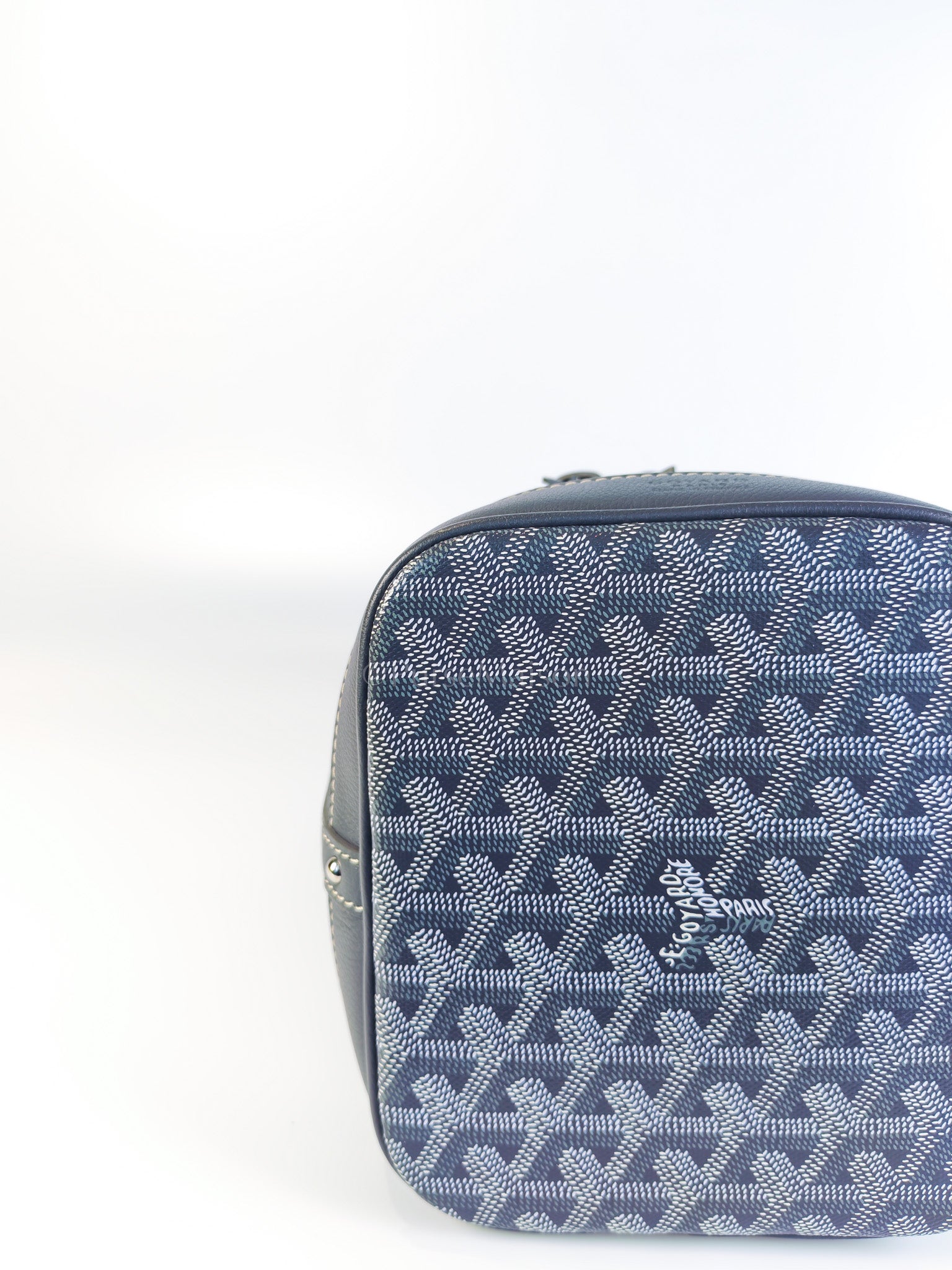 Petit Flot Bucket Sling Bag PM in Gray/Gris Goyardine Canvas | Purse Maison Luxury Bags Shop