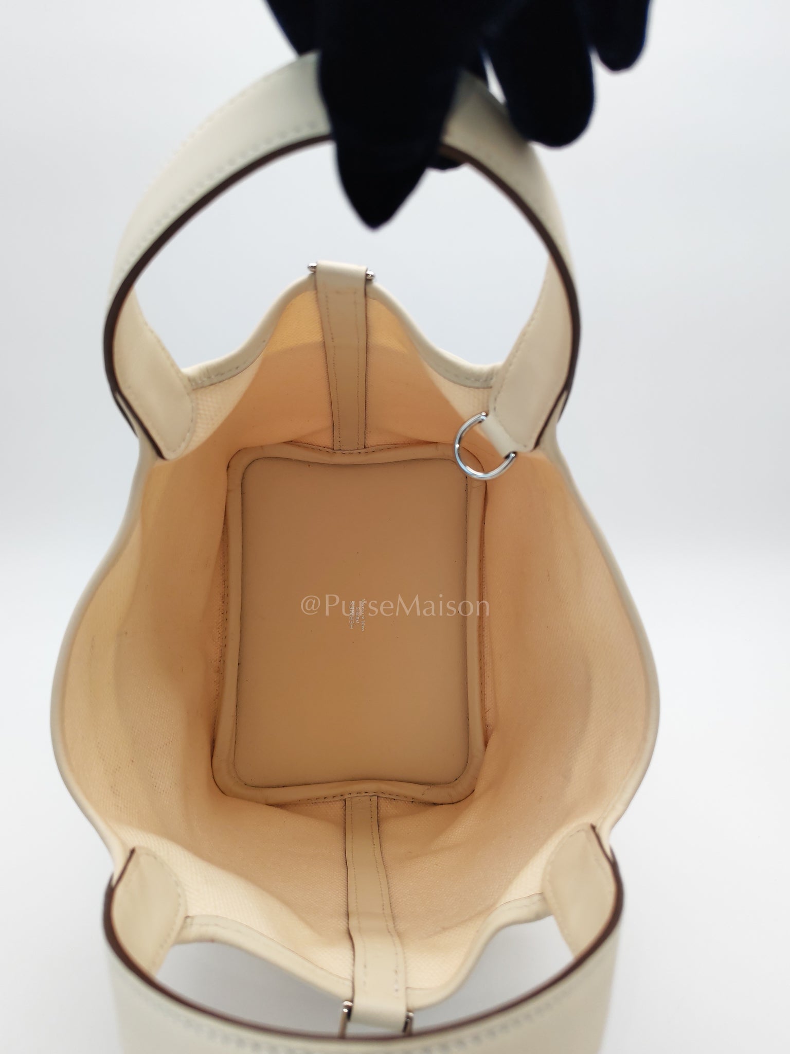 Picotin 18 Cargo in Nata Canvas and Palladium Hardware Stamp W (2024) | Purse Maison Luxury Bags Shop