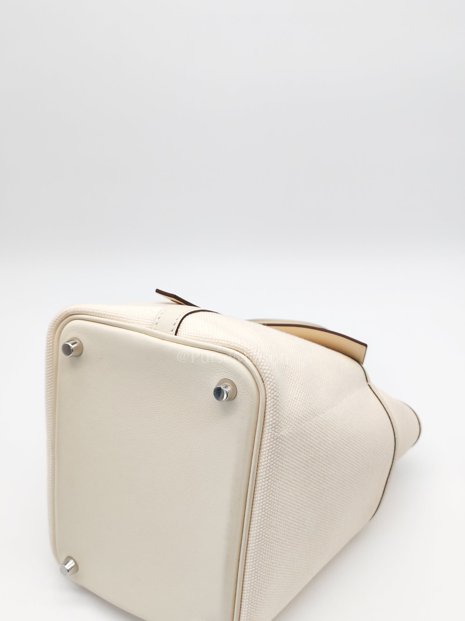 Picotin 18 Cargo in Nata Canvas and Palladium Hardware Stamp W (2024) | Purse Maison Luxury Bags Shop