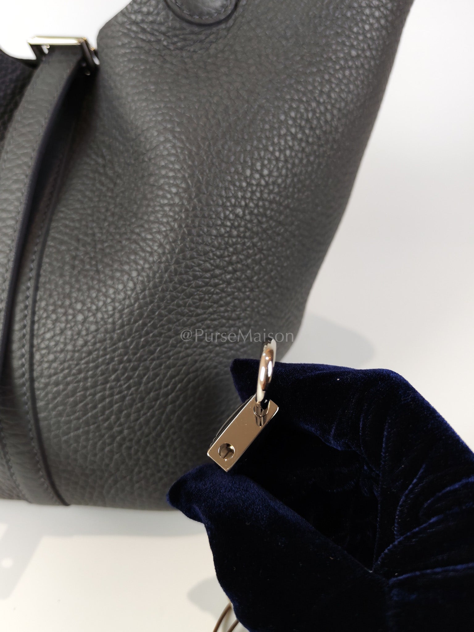 Picotin 18 Gris Misty Bicolor in Clemence Leather and Palladium Hardware Stamp W (2024) | Purse Maison Luxury Bags Shop