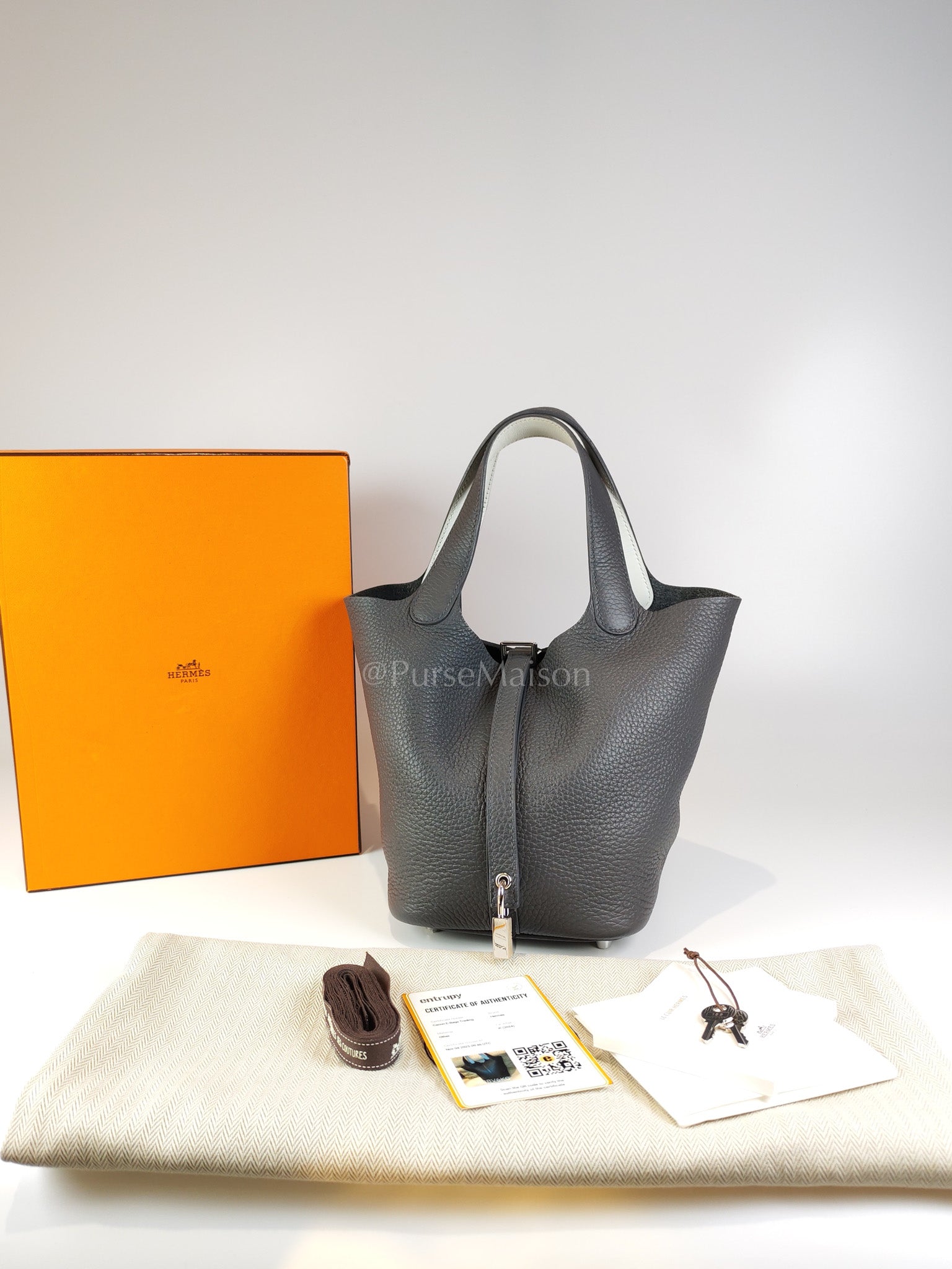 Picotin 18 Gris Misty Bicolor in Clemence Leather and Palladium Hardware Stamp W (2024) | Purse Maison Luxury Bags Shop