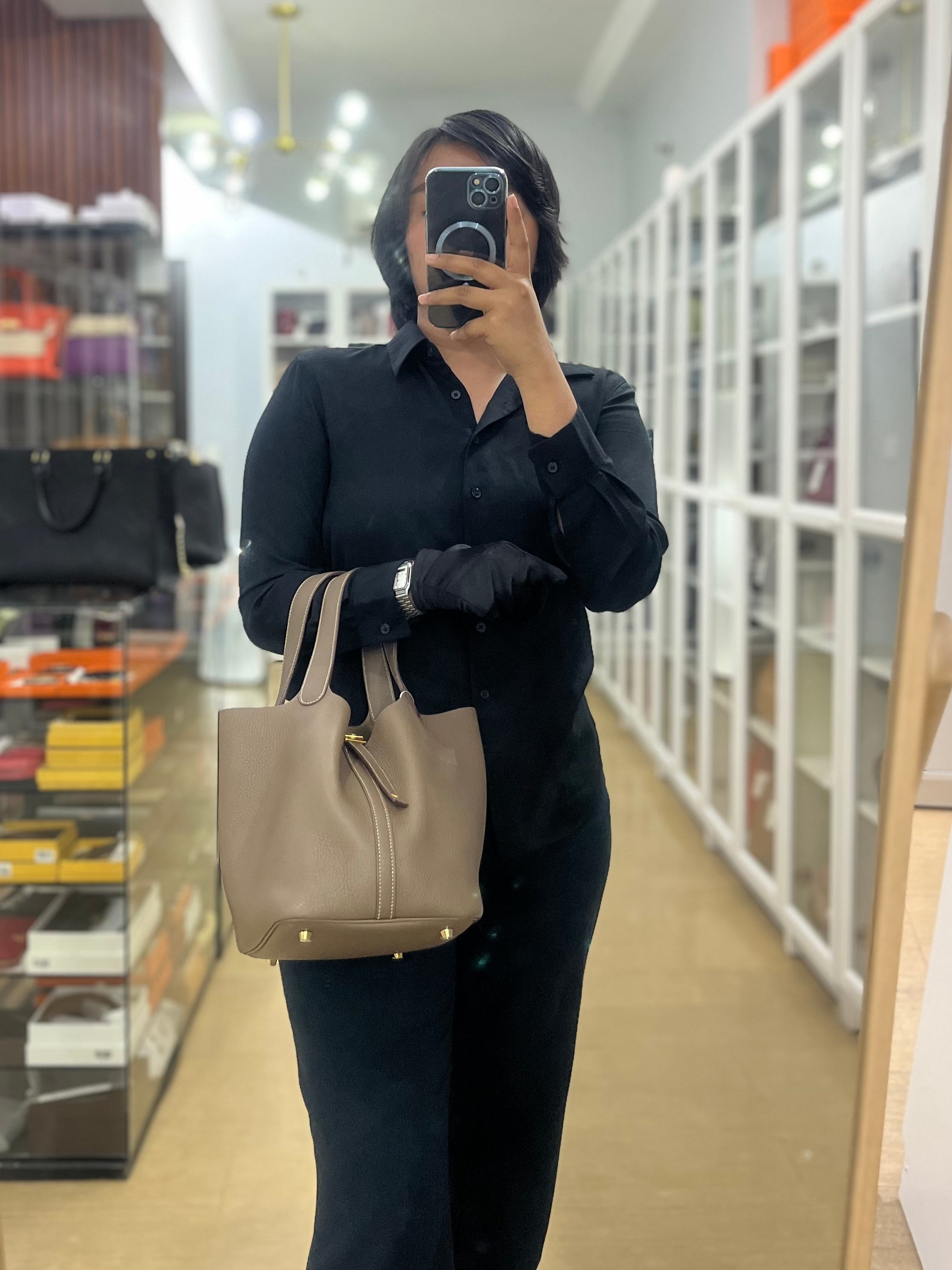 Picotin 22 in Etoupe Clemence Leather & Gold Hardware Stamp Z(2021) | Purse Maison Luxury Bags Shop