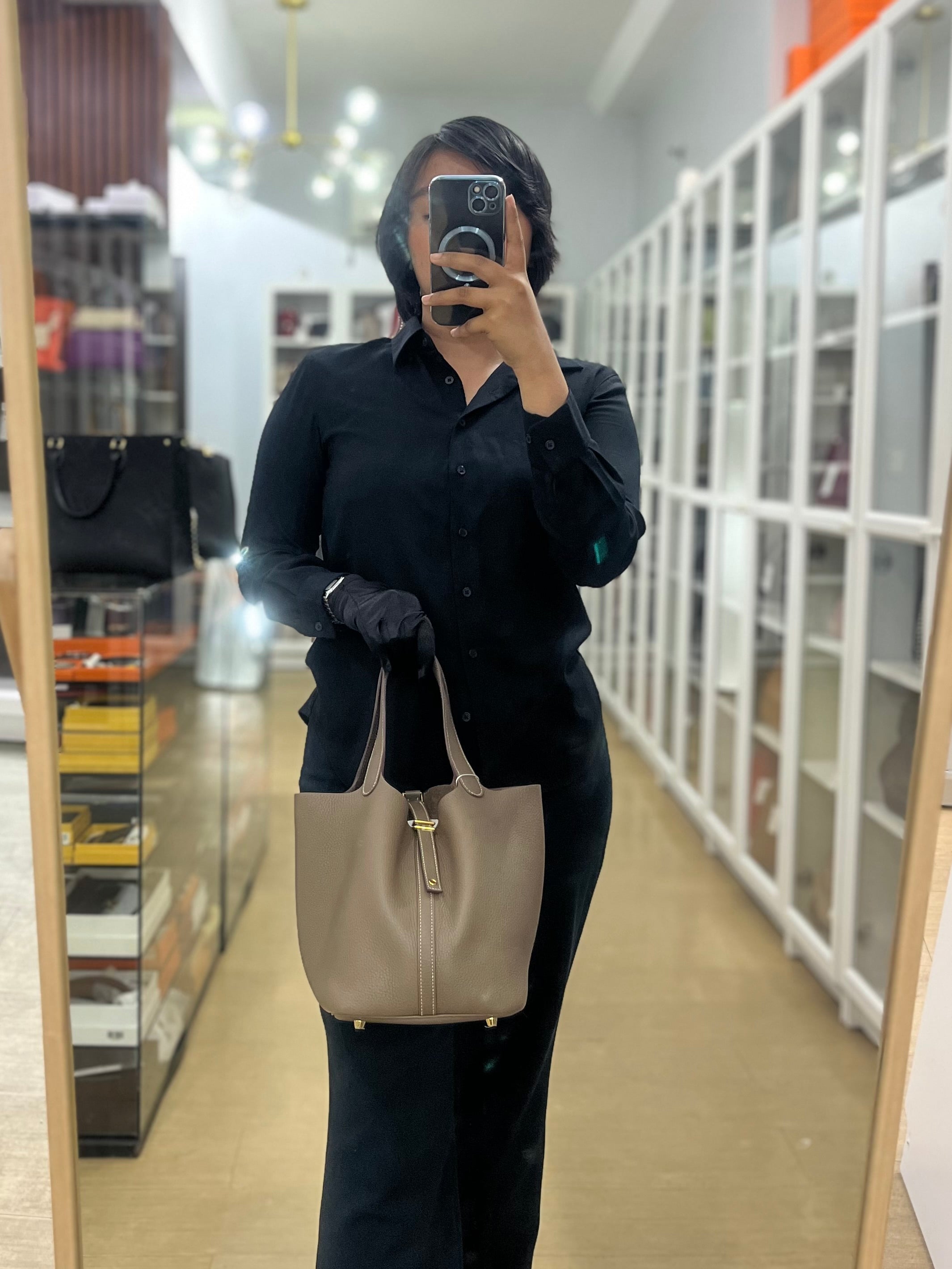 Picotin 22 in Etoupe Clemence Leather & Gold Hardware Stamp Z(2021) | Purse Maison Luxury Bags Shop