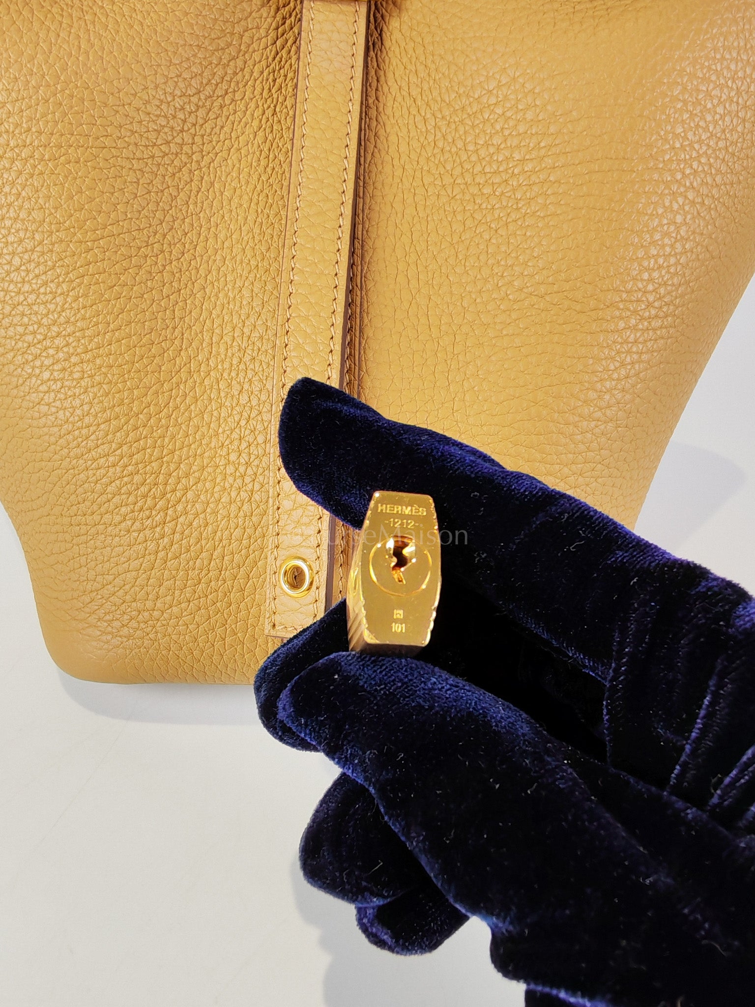 Picotin Lock 18 in Biscuit Clemence Leather Gold Hardware Stamp U(2022) | Purse Maison Luxury Bags Shop