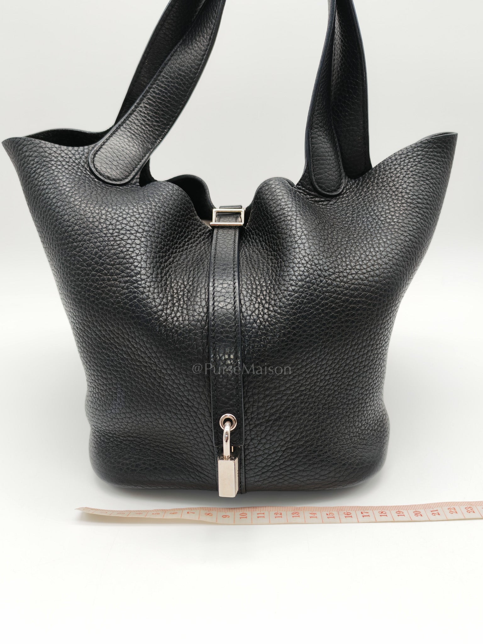Picotin 22 in Noir Black Clemence Leather & Palladium Hardware Stamp T (2015)