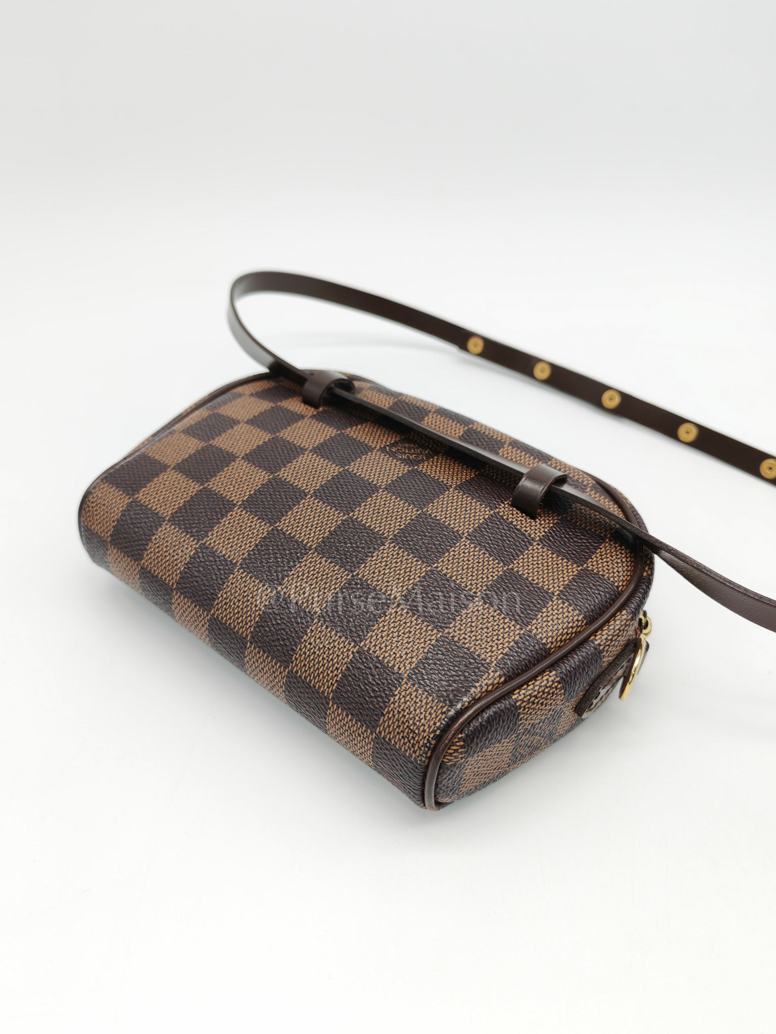 Pochette Ipanema in Damier Ebene Canvas and Gold Hardware (Datecode: FL0063) | Purse Maison Luxury Bags Shop