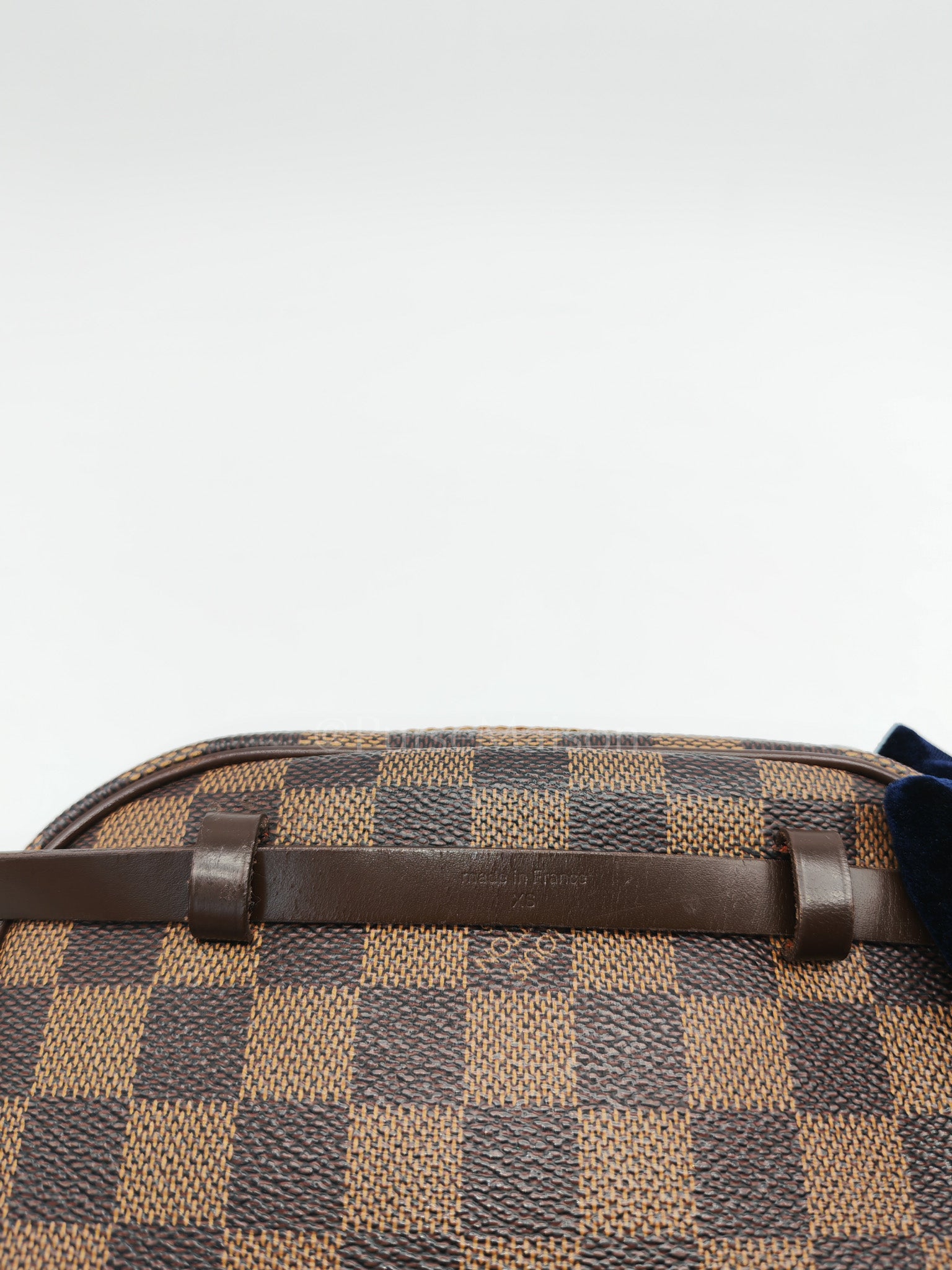 Pochette Ipanema in Damier Ebene Canvas and Gold Hardware (Datecode: FL0063) | Purse Maison Luxury Bags Shop
