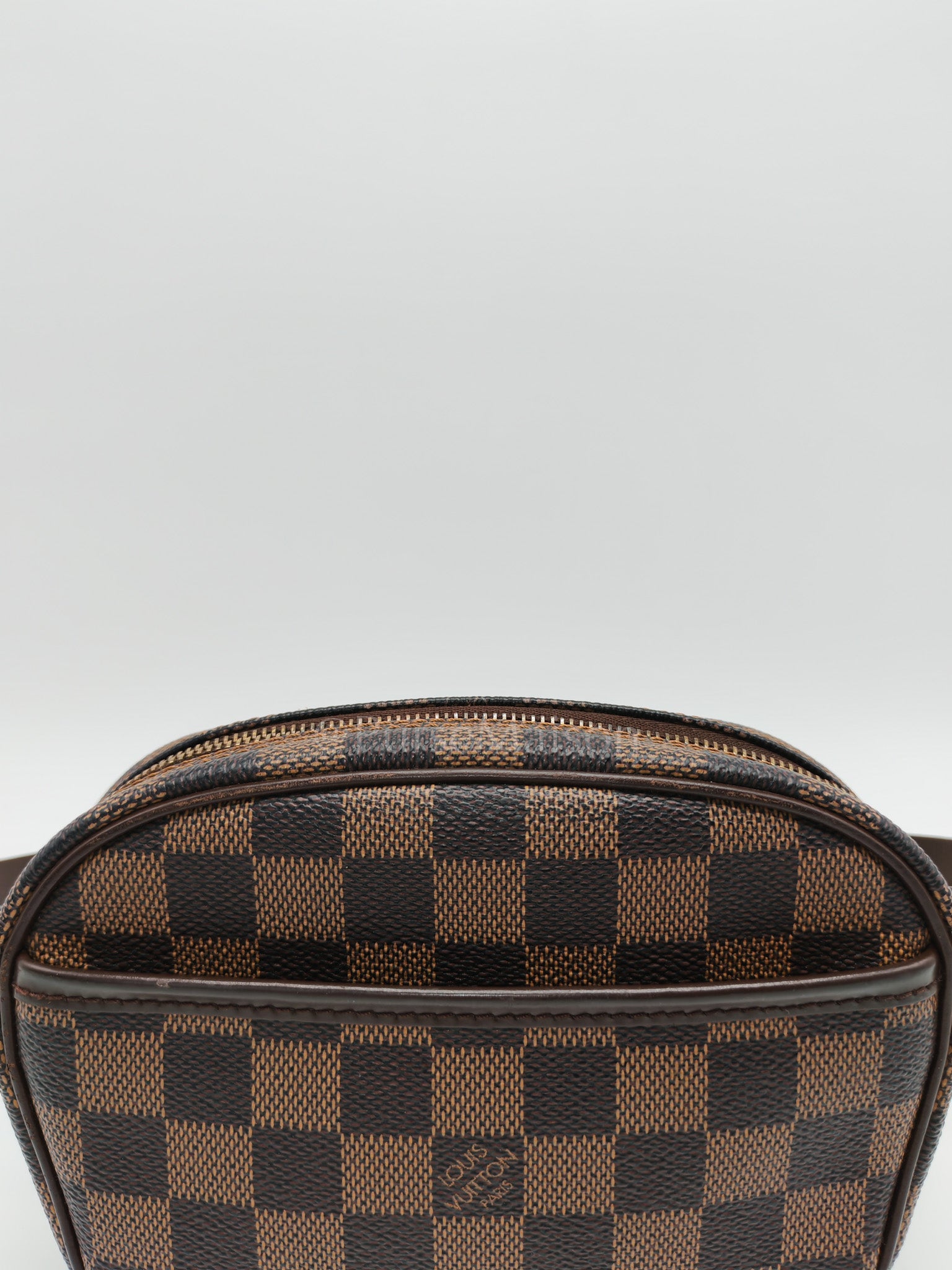Pochette Ipanema in Damier Ebene Canvas and Gold Hardware (Datecode: FL0063) | Purse Maison Luxury Bags Shop