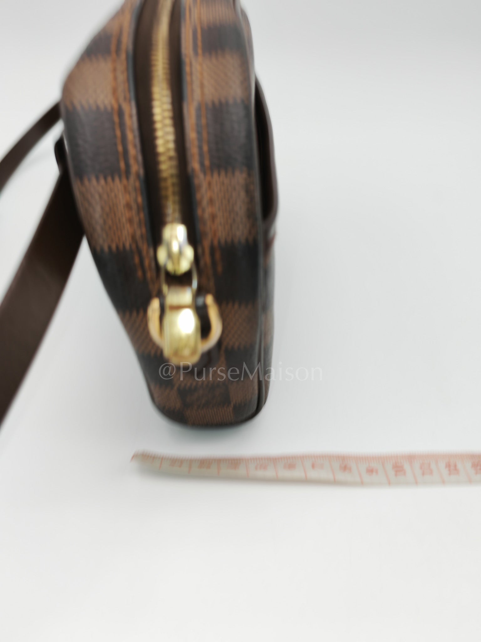 Pochette Ipanema in Damier Ebene Canvas and Gold Hardware (Datecode: FL0063) | Purse Maison Luxury Bags Shop