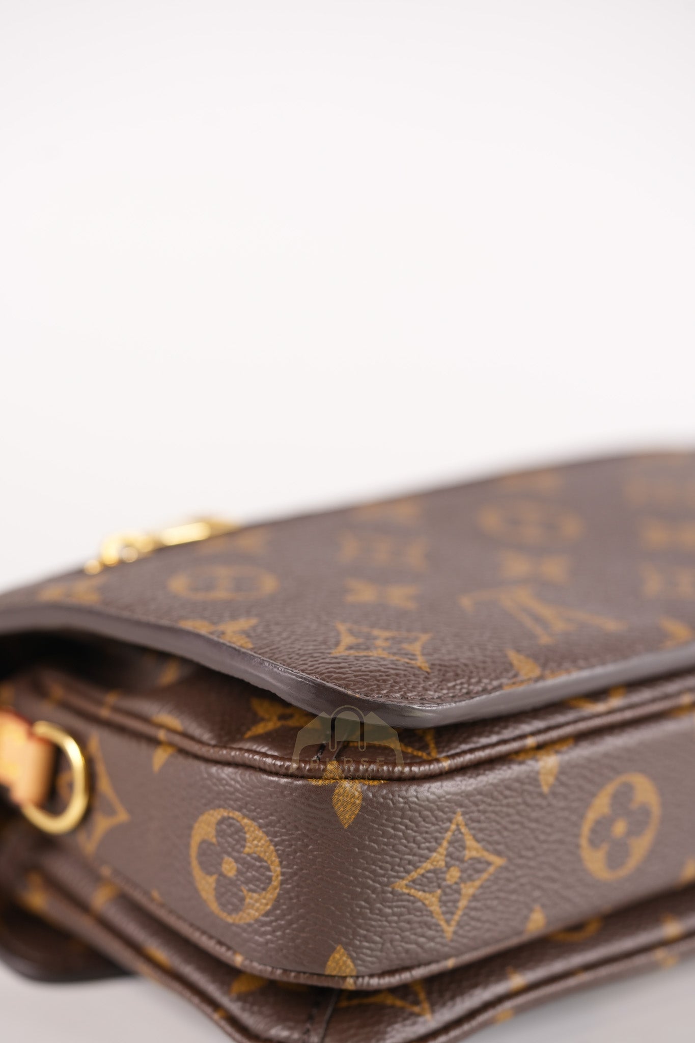 Pochette Metis East West in Monogram Canvas & Gold Hardware Microchip | Purse Maison Luxury Bags Shop