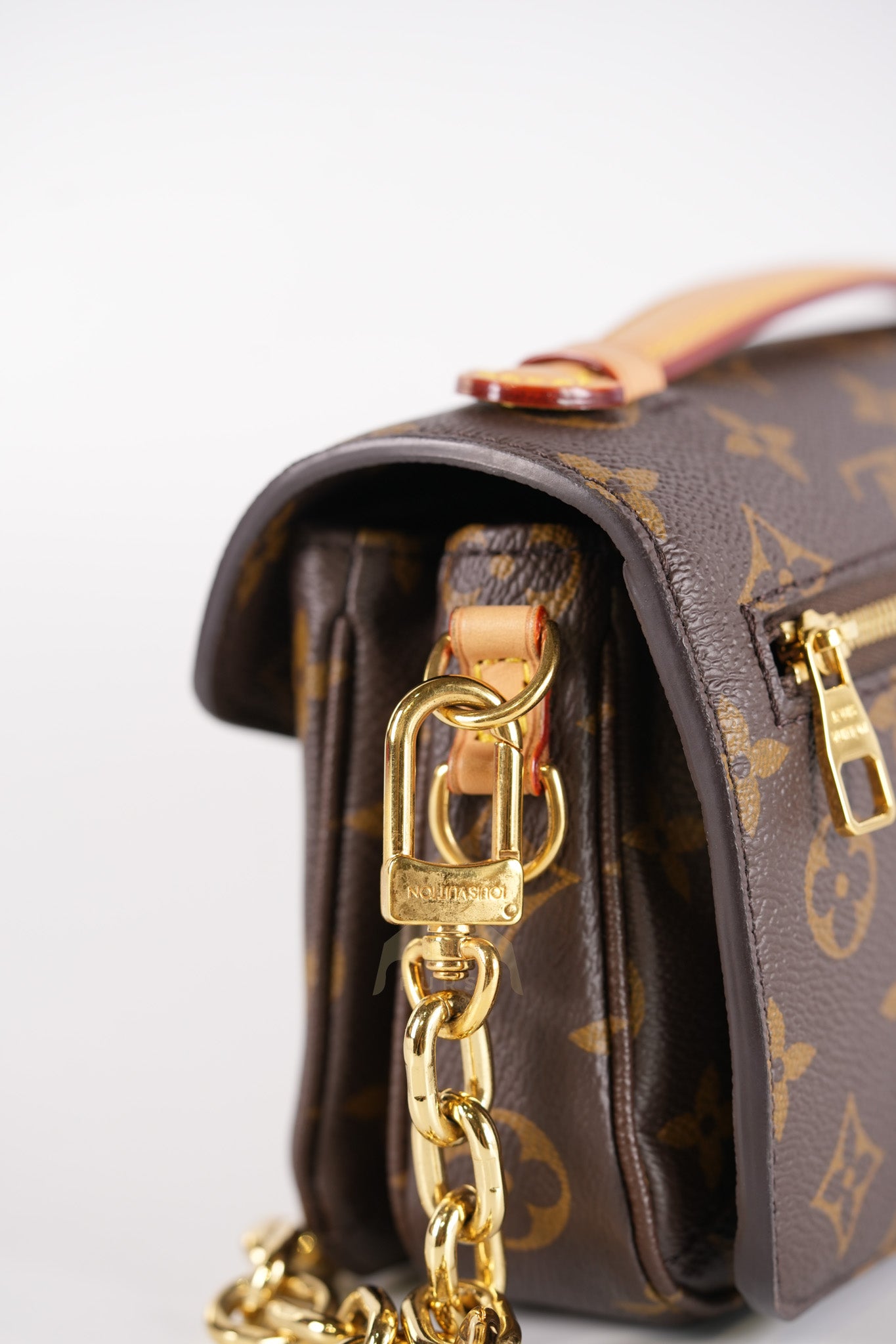 Pochette Metis East West in Monogram Canvas & Gold Hardware Microchip | Purse Maison Luxury Bags Shop