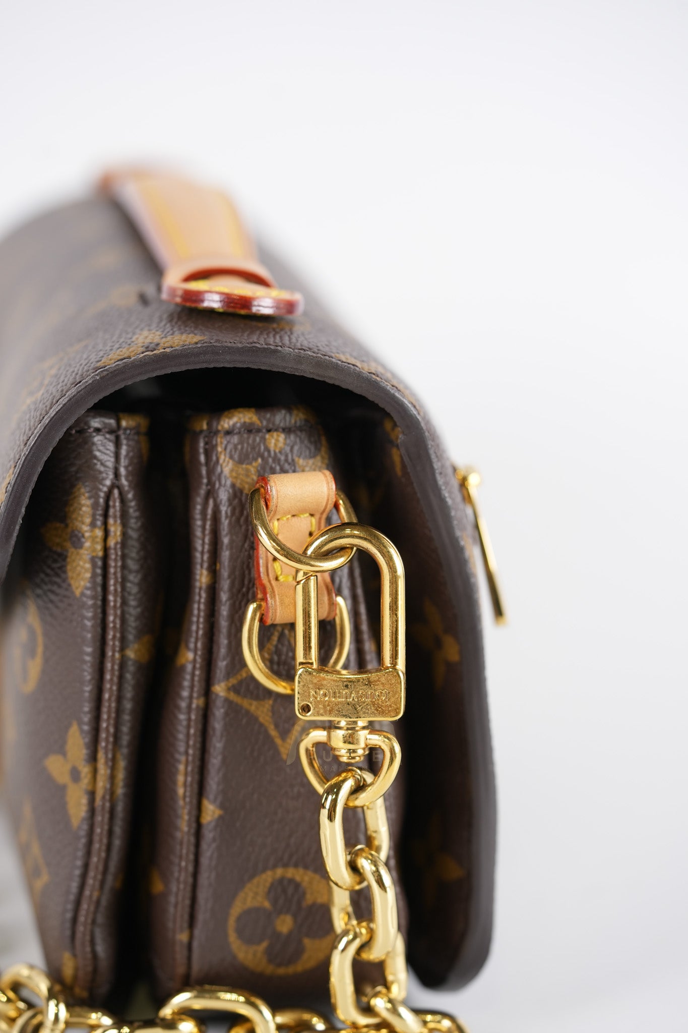 Pochette Metis East West in Monogram Canvas & Gold Hardware Microchip | Purse Maison Luxury Bags Shop