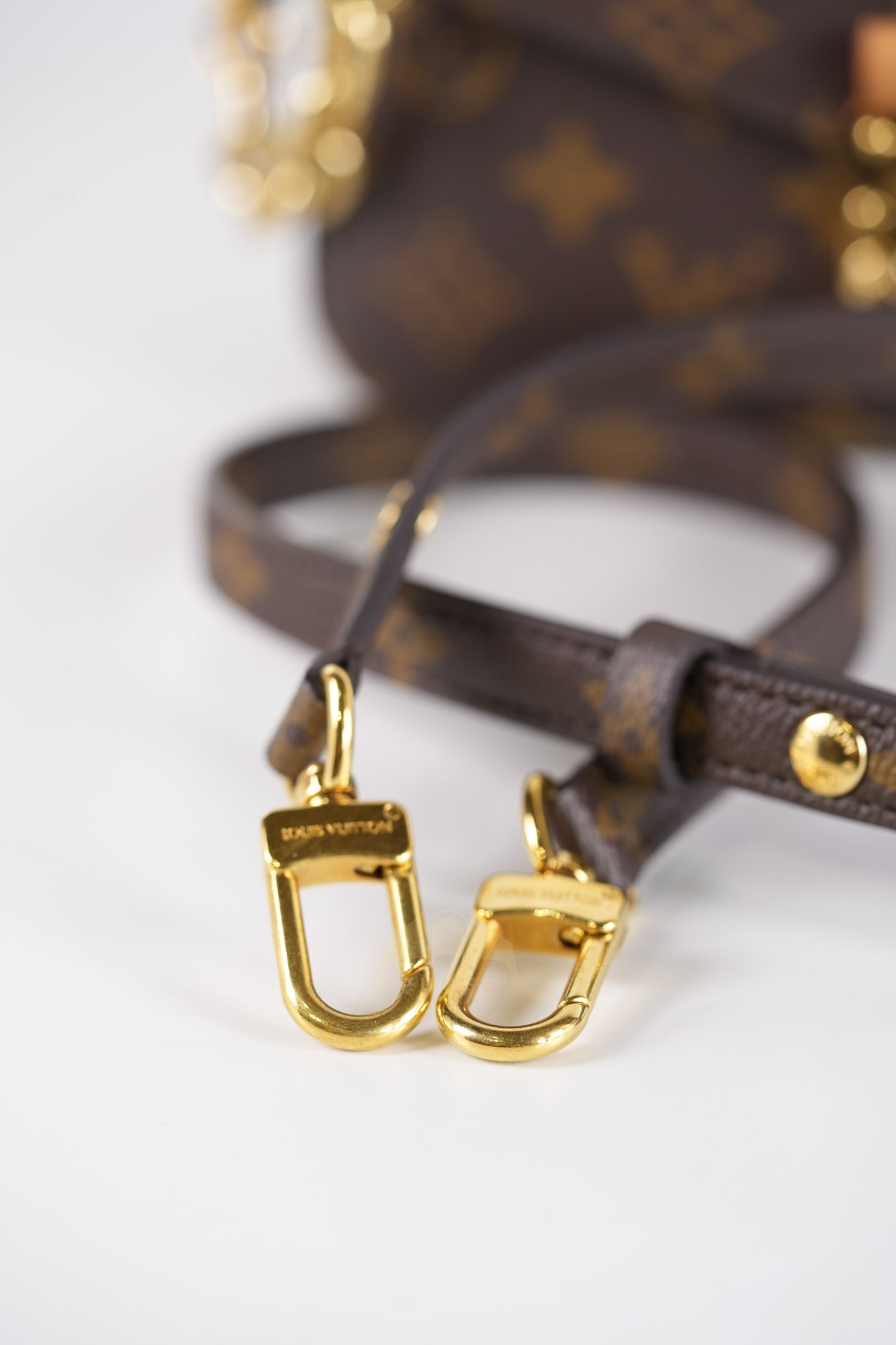 Pochette Metis East West in Monogram Canvas & Gold Hardware Microchip | Purse Maison Luxury Bags Shop