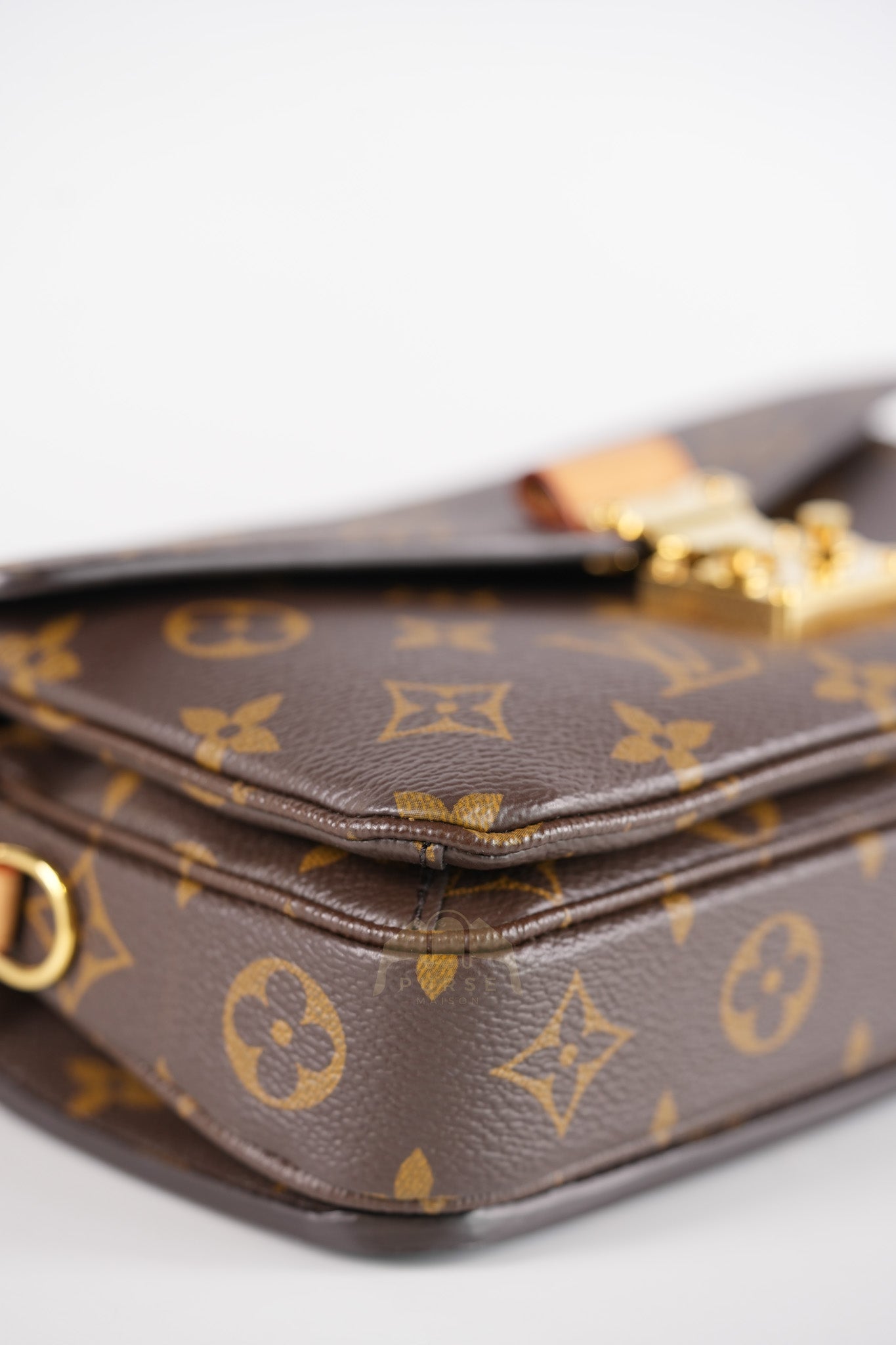 Pochette Metis East West in Monogram Canvas & Gold Hardware Microchip | Purse Maison Luxury Bags Shop