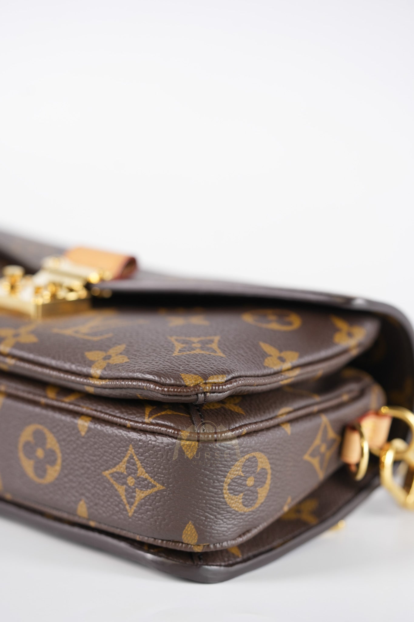 Pochette Metis East West in Monogram Canvas & Gold Hardware Microchip | Purse Maison Luxury Bags Shop
