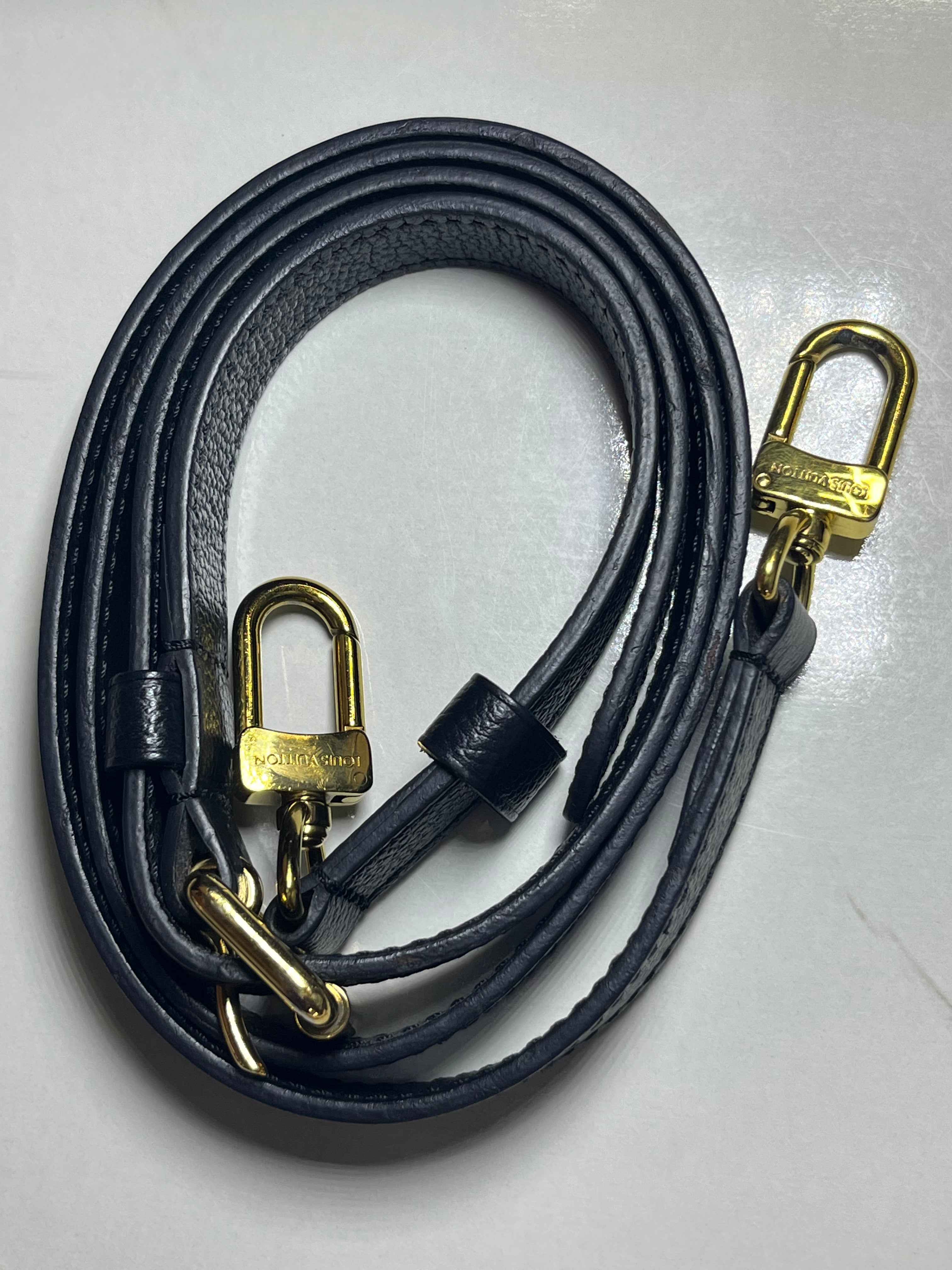 Pochette Metis in Noir Empreinte Monogram Canvas (Date Code: AR5108) | Purse Maison Luxury Bags Shop