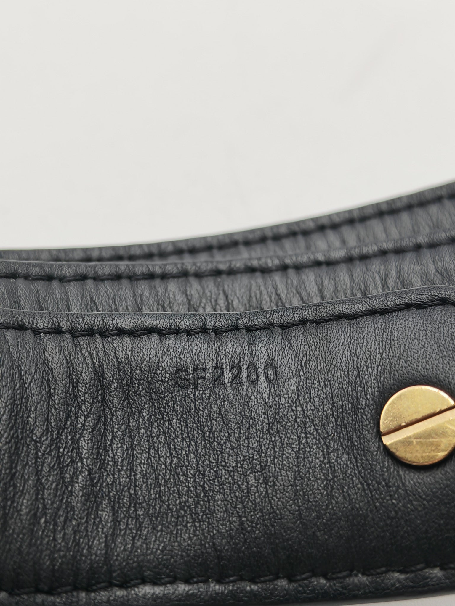 Pochette Metis in Reverse Monogram Canvas & Gold Hardware Microchip | Purse Maison Luxury Bags Shop