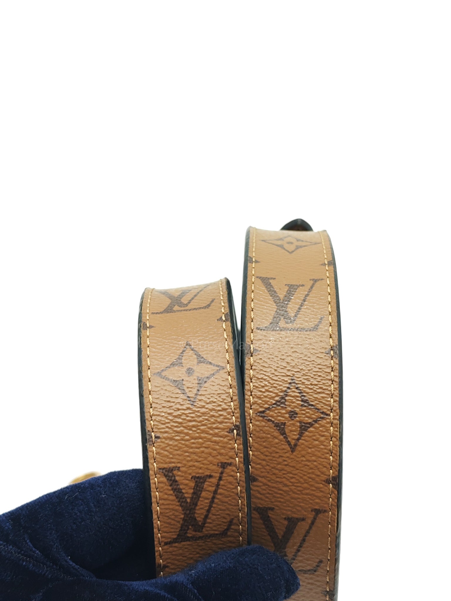 Pochette Metis in Reverse Monogram Canvas & Gold Hardware Microchip | Purse Maison Luxury Bags Shop