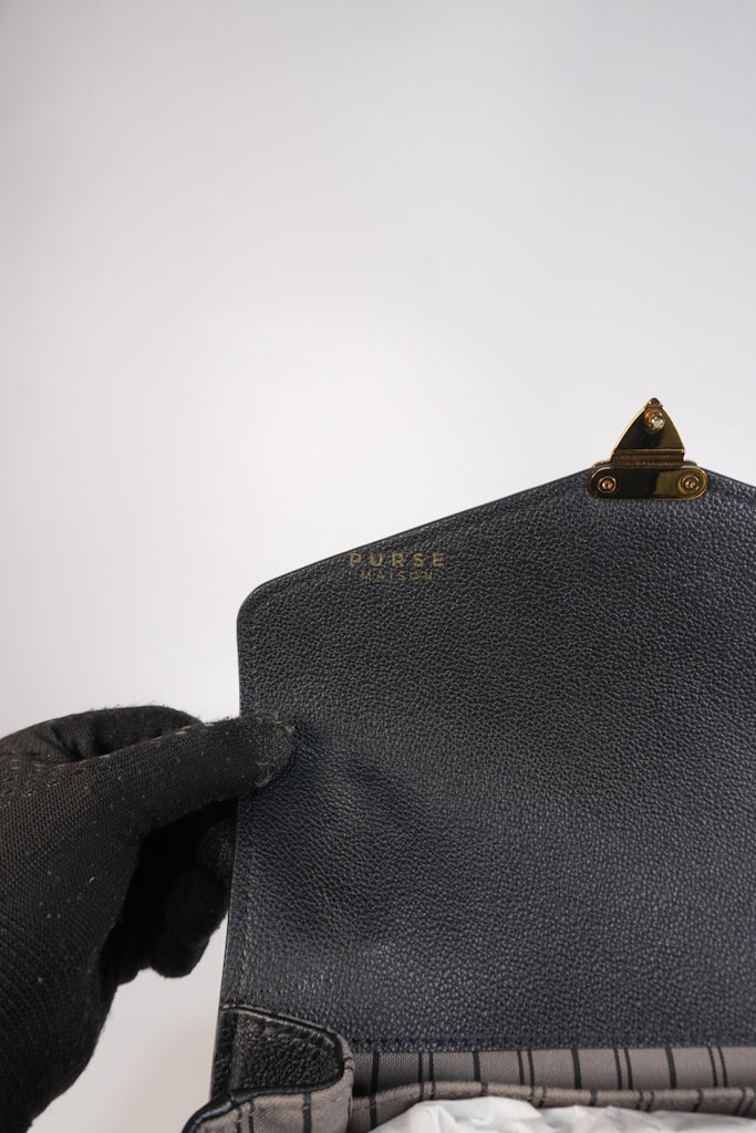 Pochette Metis MM in Black Empreinte Leather (Microchip) | Purse Maison Luxury Bags Shop
